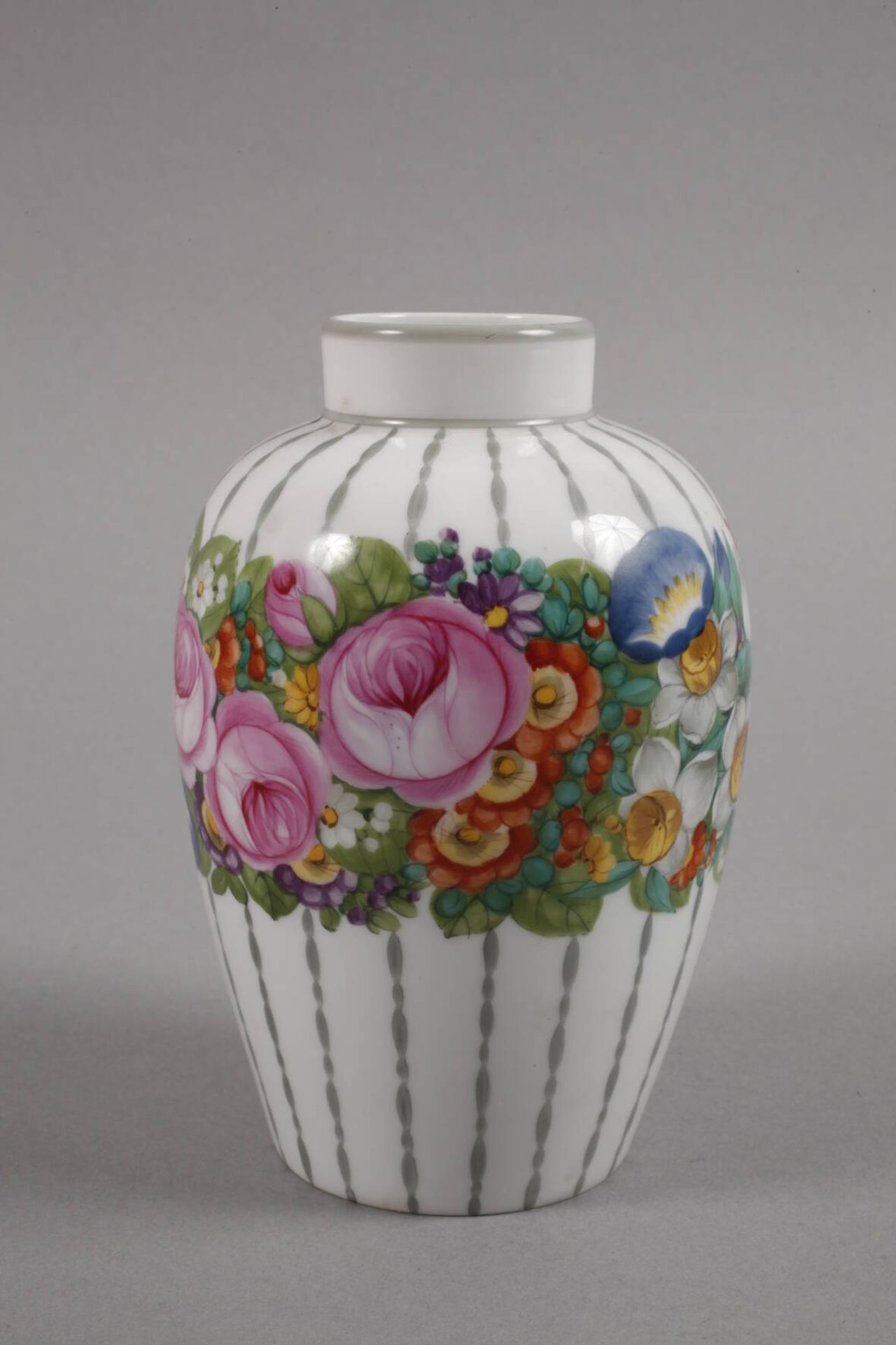 Nymphenburg Vase JugendstilDekorentwurf Josef Wackerle 1909, Pressmarke und grüne Stempelmarke - Image 3 of 3