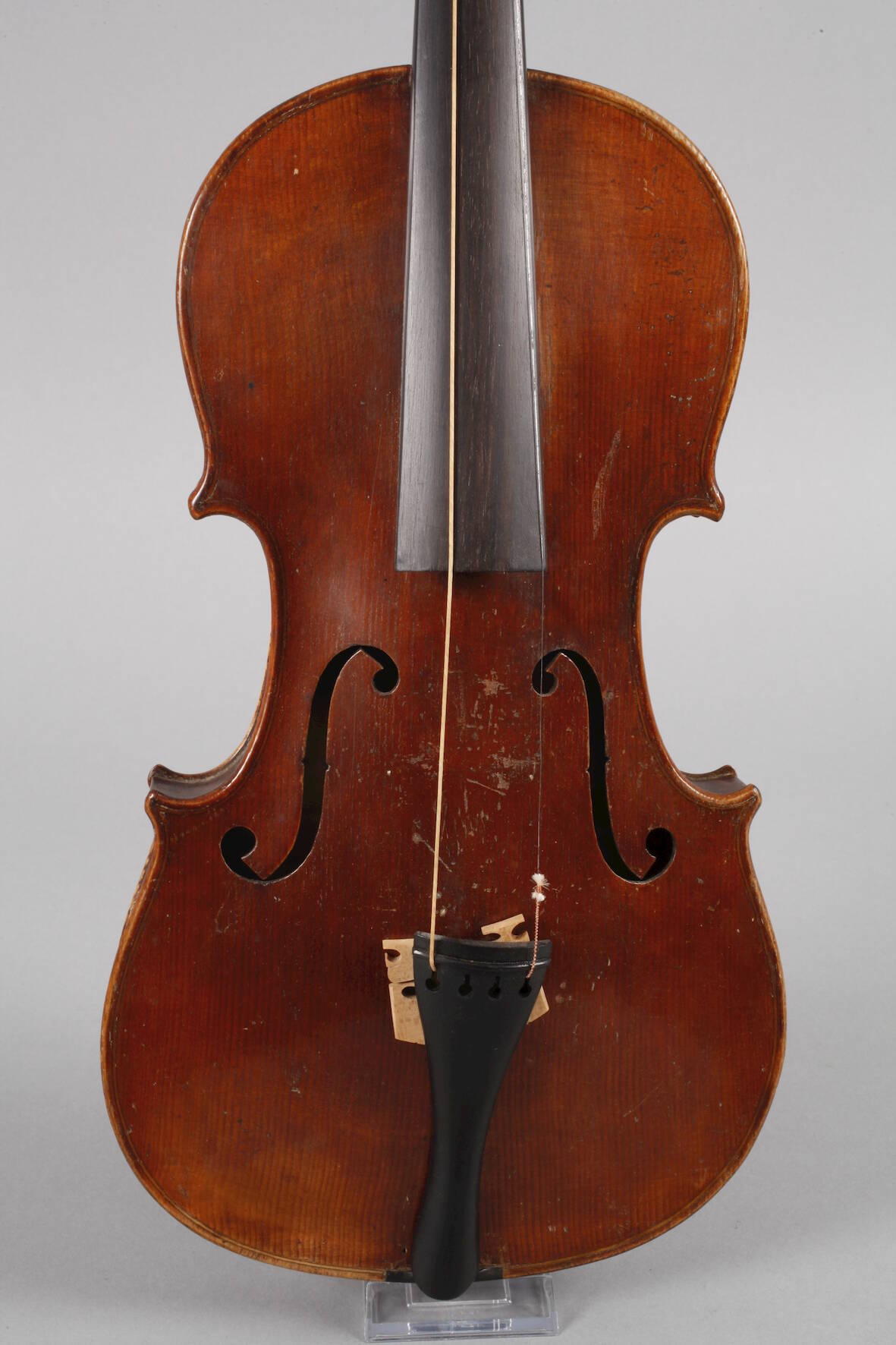 Violine im Etuiauf Klebezettel bezeichnet Pfretschner & Comp. in Neukirchen 1865, geteilter, - Image 2 of 9