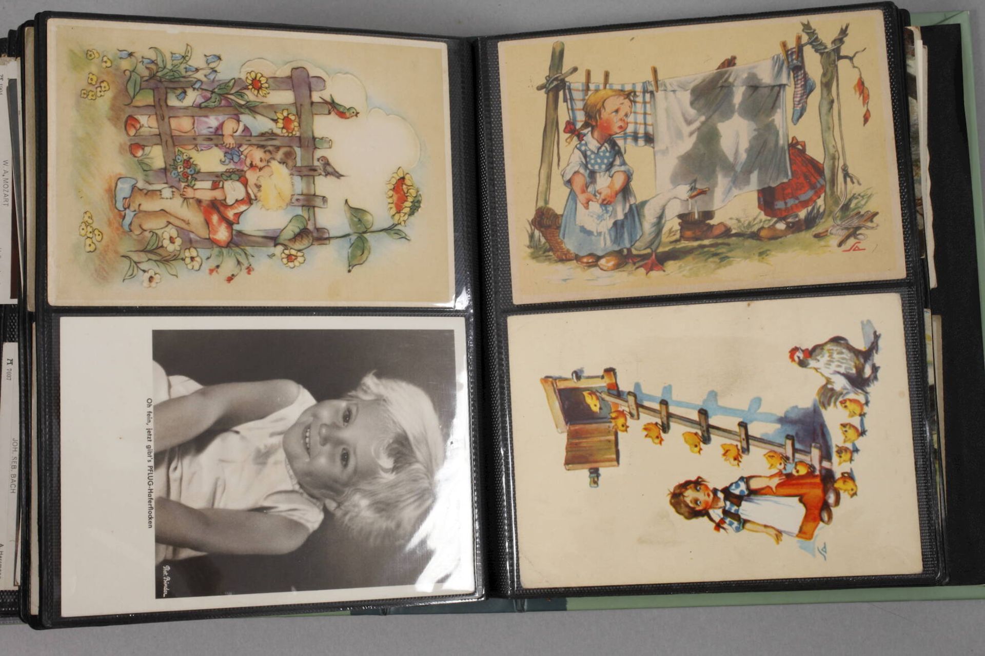 Zwei Ansichtskartenalbenvor 1945, ca. 330 Glückwunsch-, Kitsch-, Kinder-, Oster- und - Image 9 of 11