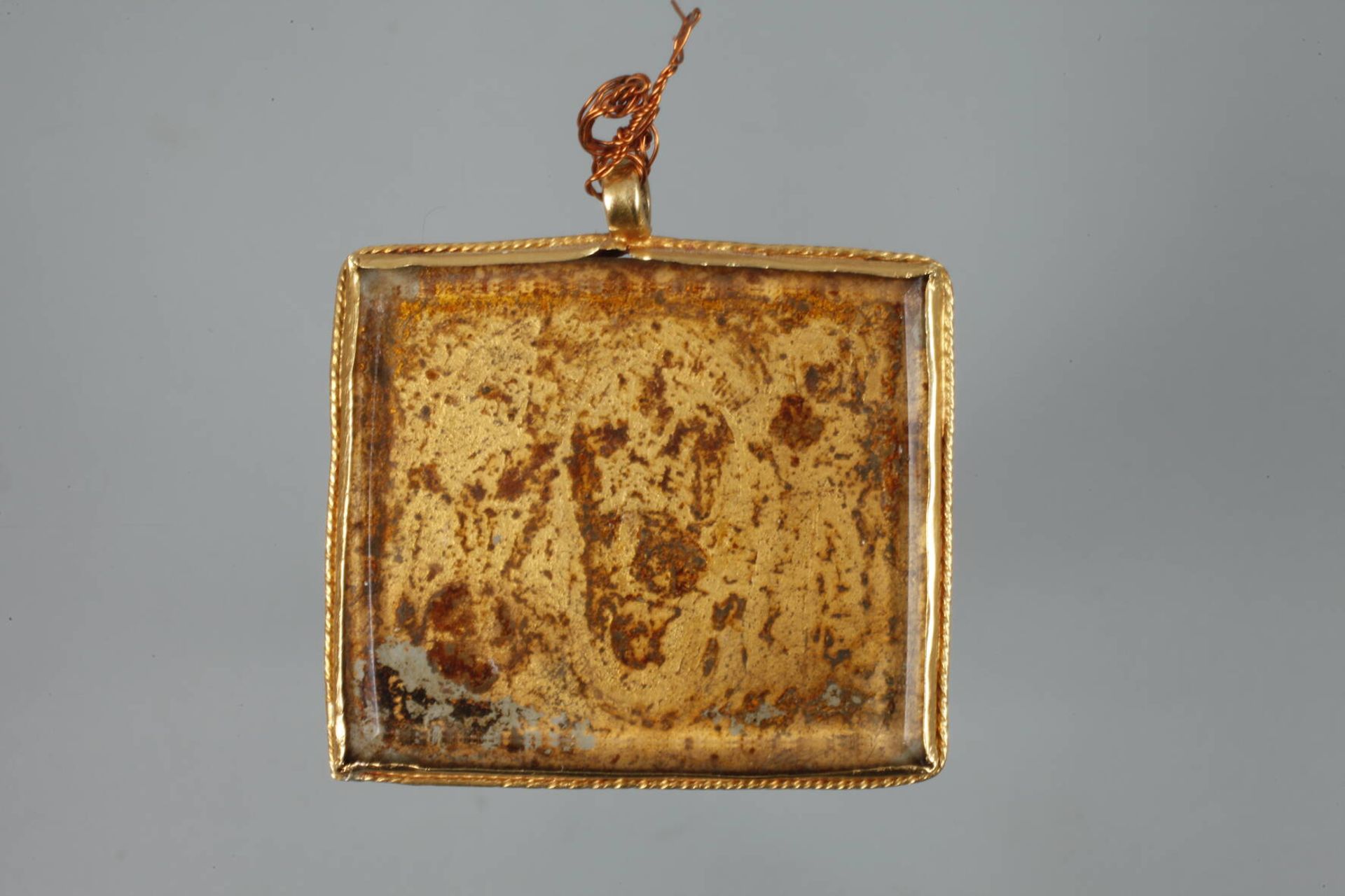 Anhänger mit Heiligendarstellungwohl 17./18. Jh., Fassung Gold ca. 750/1000, Hinterglasmalerei, - Image 3 of 3
