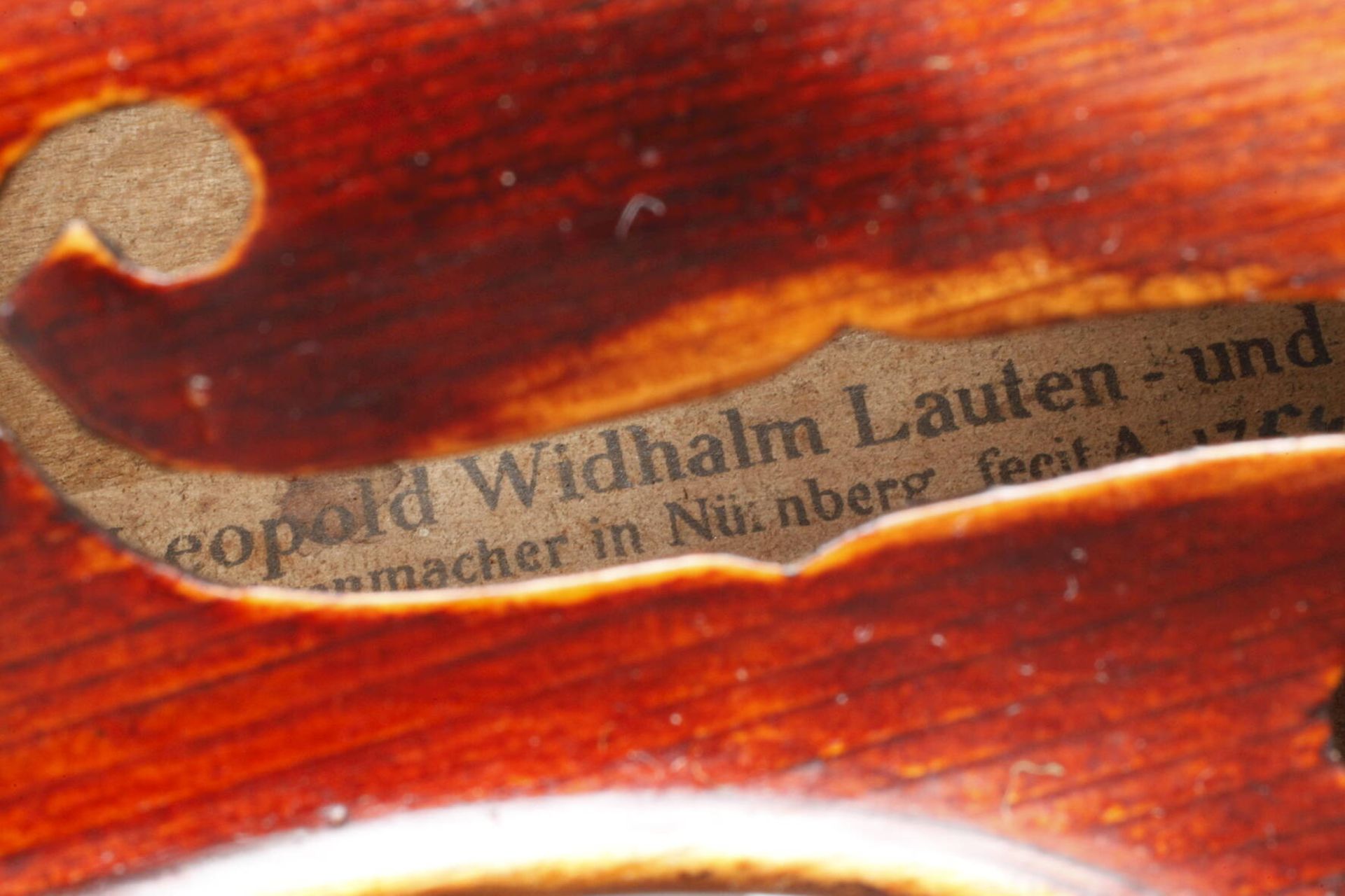 Violine im Etuiauf Klebezettel bezeichnet Leopold Widhalm, Lauten- und Geigenmacher in Nürnberg - Image 7 of 9
