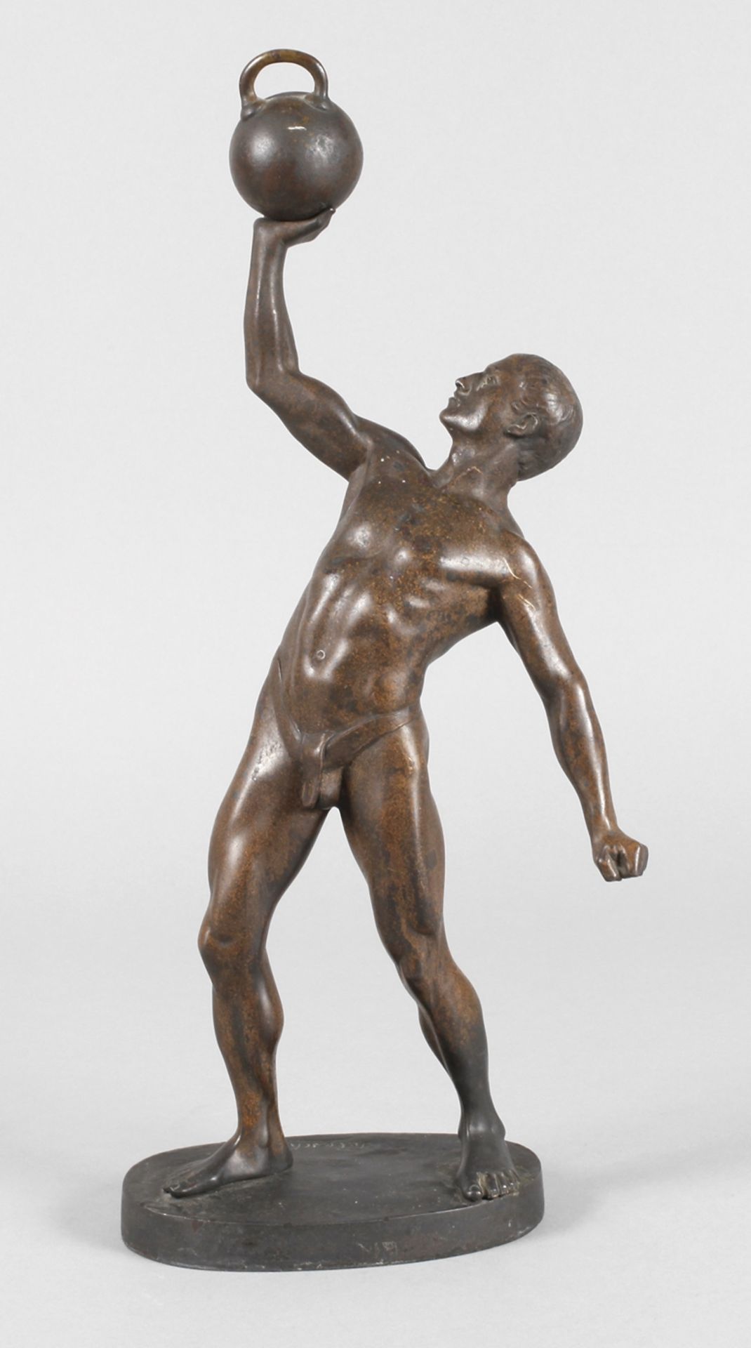 Franz Peleschka, Kugelstoßerum 1910, signiert, Bronze dunkel patiniert, Kugelstoßer als Halbakt,