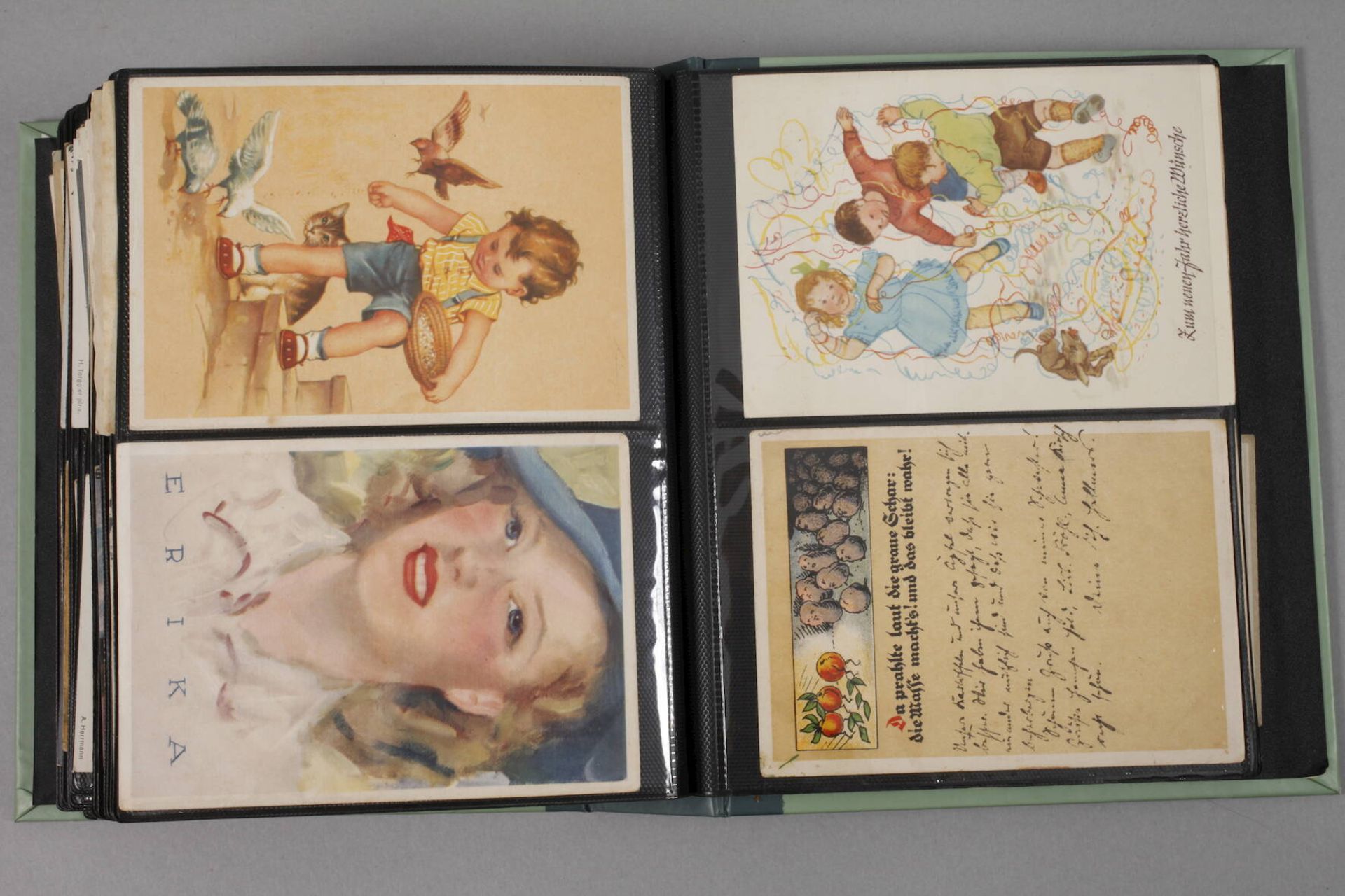 Zwei Ansichtskartenalbenvor 1945, ca. 330 Glückwunsch-, Kitsch-, Kinder-, Oster- und - Image 10 of 11