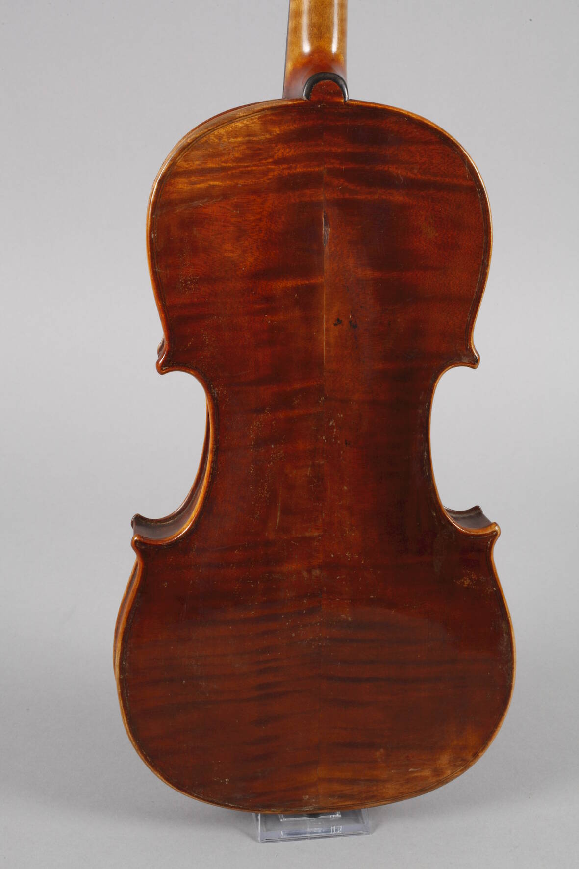 Violine im Etuiauf Klebezettel bezeichnet Pfretschner & Comp. in Neukirchen 1865, geteilter, - Image 3 of 9