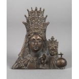 Figürliches Bronzereliefum 1900, ungemarkt, Bronze braun patiniert, halbplastische Darstellung der