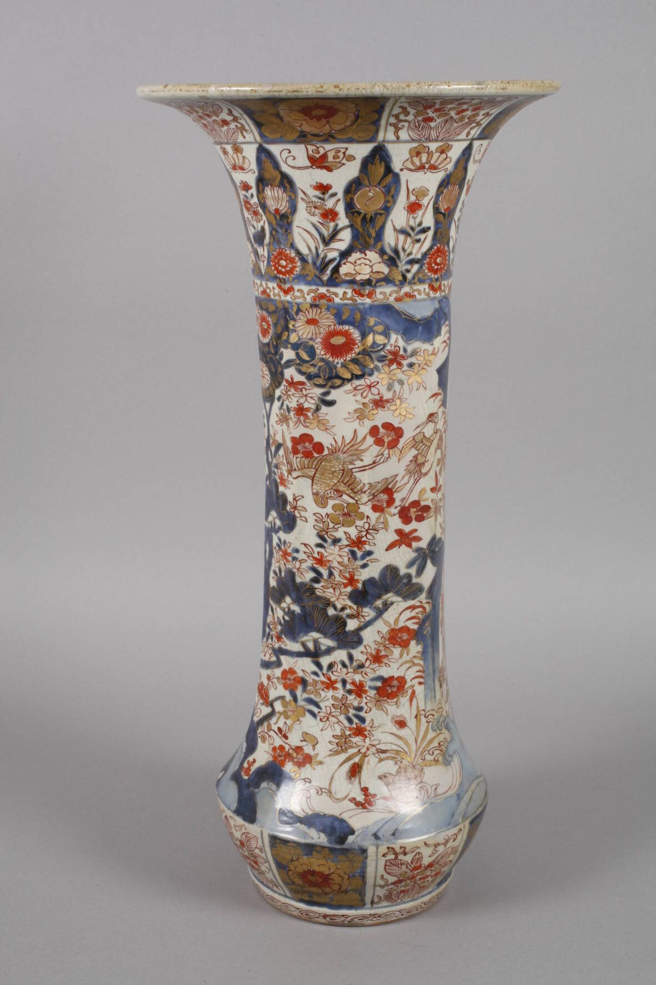 Bodenvase Imariwohl Japan, Edo-Zeit, ungemarkt, Feinsteinzeug in cremefarbener und kobaltblauer - Image 3 of 8