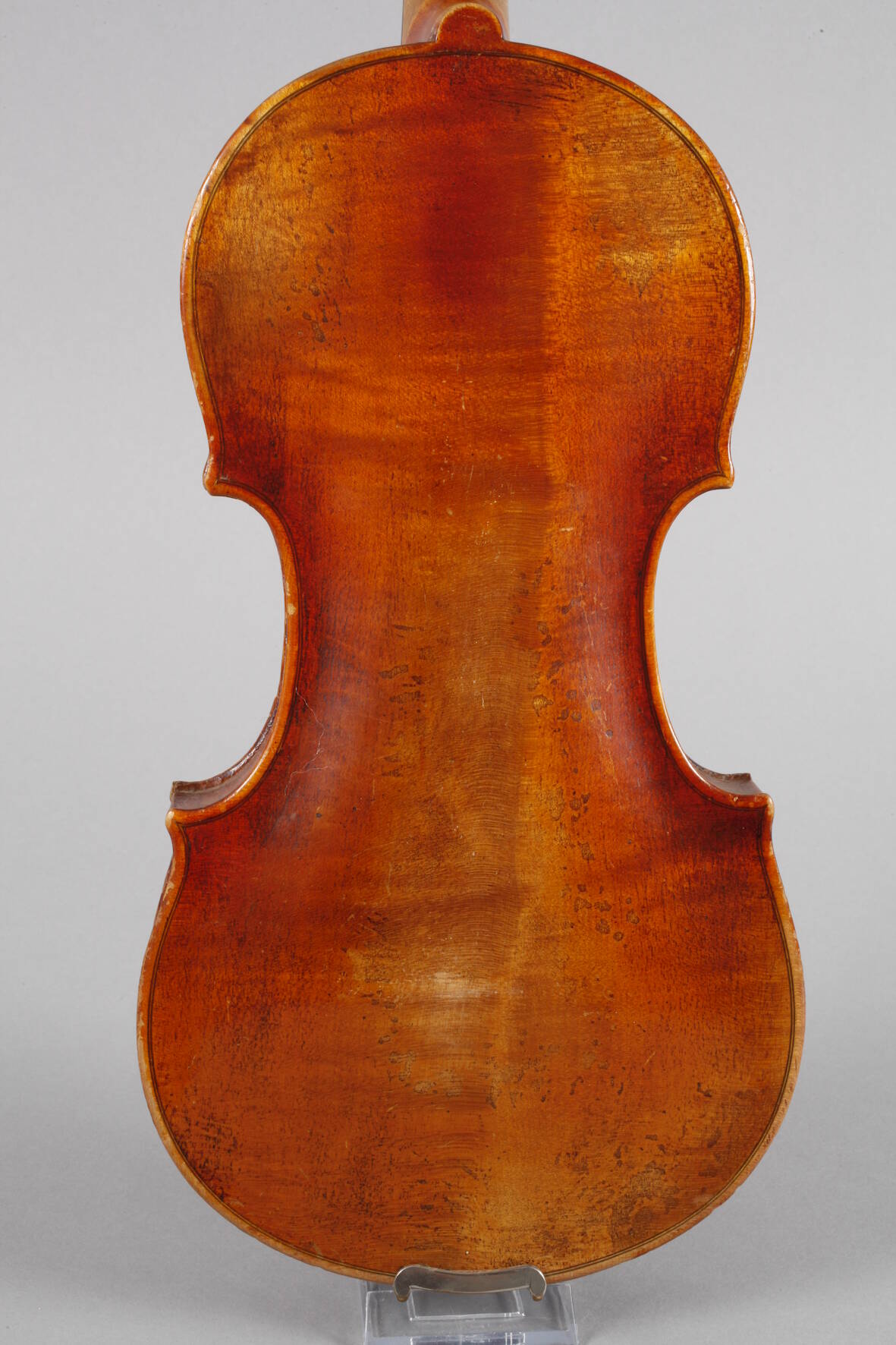 Violinewohl Anfang 20. Jh., ohne Zettel, ungeteilter Boden in gelb-rötlichem Lack, dreiteilige - Image 3 of 5