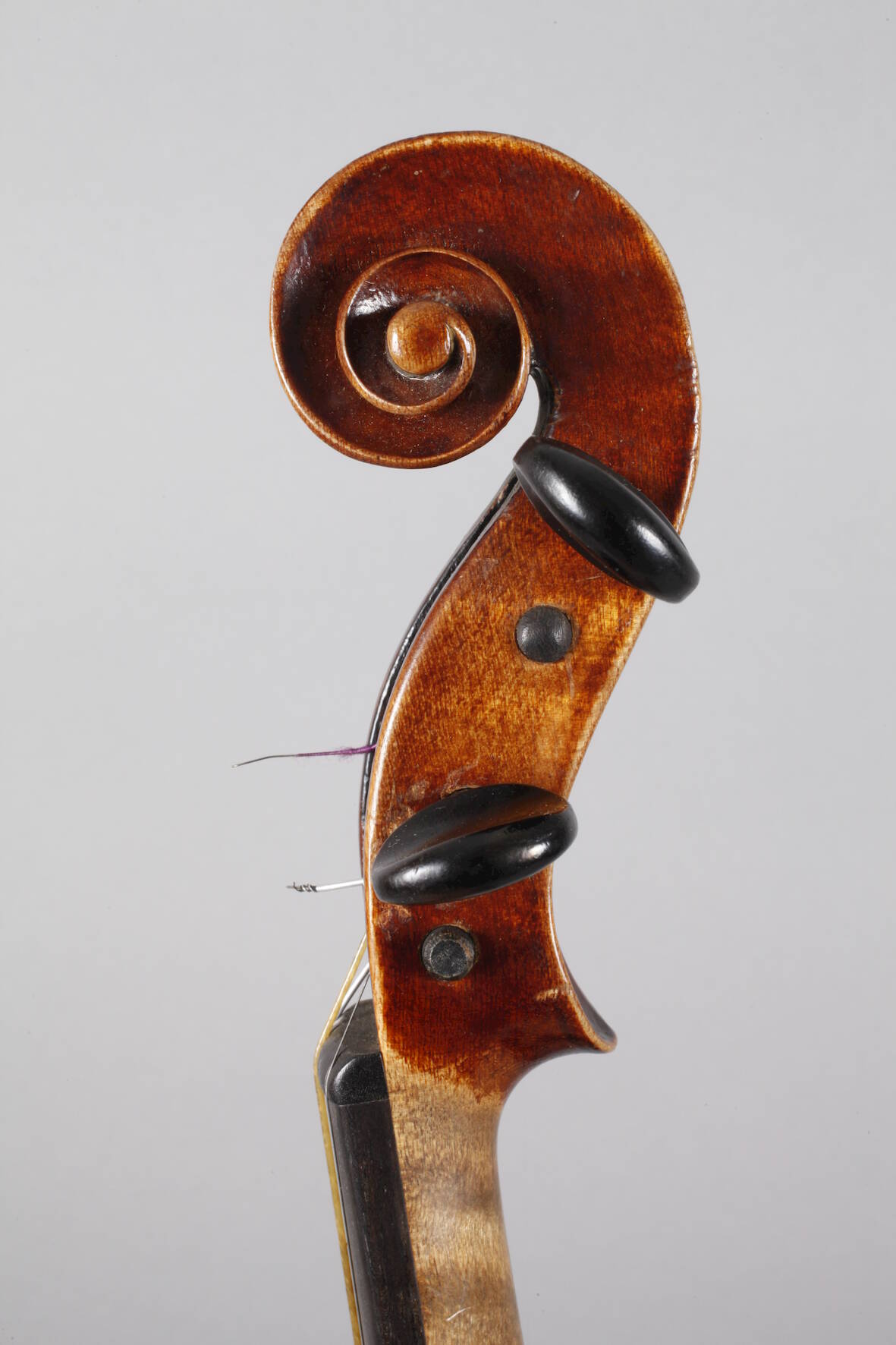 Violine im Etui1930er Jahre, innen mit Modellzettel bezeichnet Jacobus Stainer in Absam 1665, - Image 4 of 9