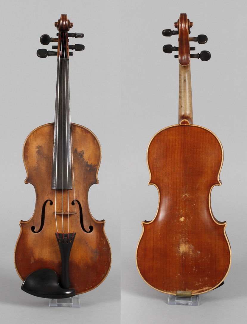 Violine19. Jh., ohne Zettel, geteilter, ungeflammter Boden in mittelbraunem Lack, umlaufende