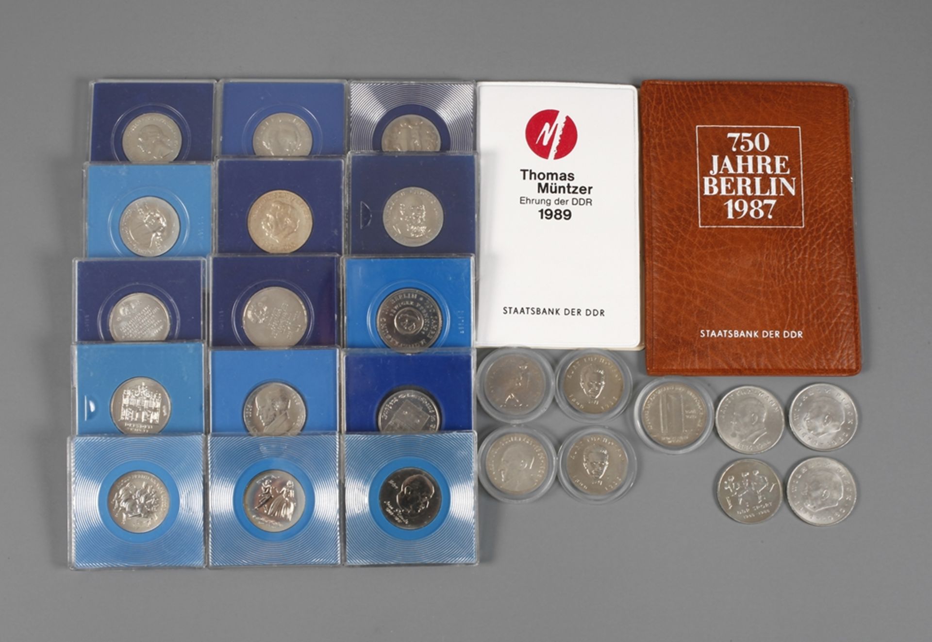 Konvolut DDR-Gedenkmünzen Kupfer-Nickel-Zink30 Stück, darunter: 5 Mark Fröbel 1982, Klopstock