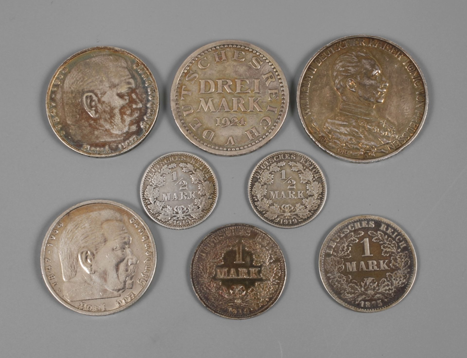 Kleines Konvolut Silbermünzen DR3 Mark Preußen 1913, 1 Mark 1914 (F), 1 Mark 1875 (F), zweimal 1/2