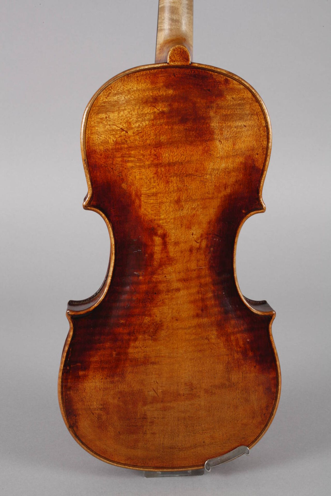 Violine im Etuiauf Klebezettel bezeichnet Leopold Widhalm, Lauten- und Geigenmacher in Nürnberg - Image 3 of 9