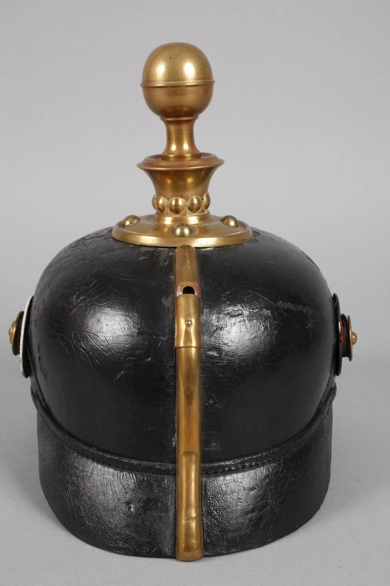 Pickelhaube Artillerie Sachsenfür Offiziere, mit Schuppenkette, um 1910, die Lederglocke etwas - Bild 4 aus 5