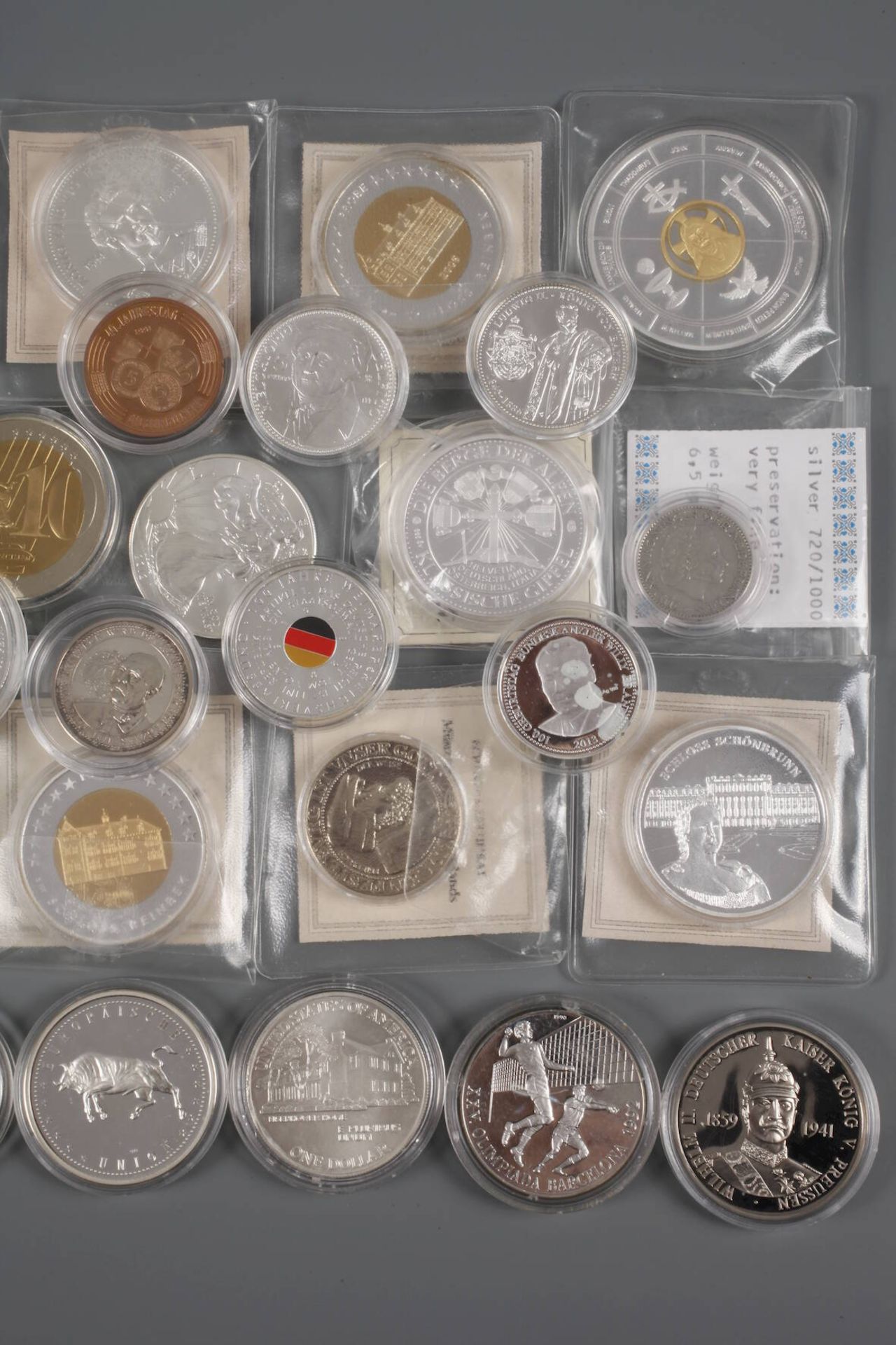 Konvolut Gedenkprägungenca. 30 Stück, ein Großteil Silber, u. a. 1 Dollar Eisenhower Home 1990, 1 - Image 3 of 3