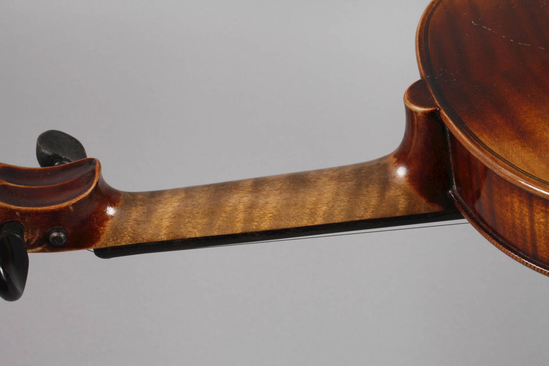 Violine im Etui1930er Jahre, innen mit Modellzettel bezeichnet Jacobus Stainer in Absam 1665, - Image 6 of 9