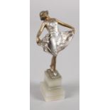 Bruno Zach, Tänzerinum 1920/30, signiert, Bronze polychrom in Kaltbemalung staffiert, elegante