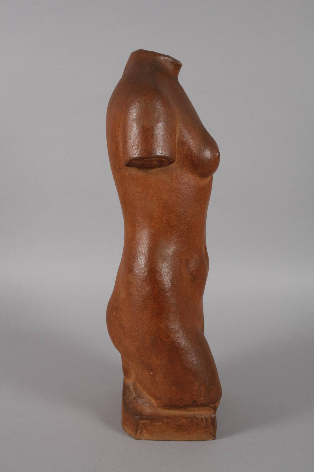 Sevres, Louis Dejean, Weiblicher Torso1930er Jahre, signiert, Stempelmarke Sevres Keramik, geritztes - Image 6 of 10
