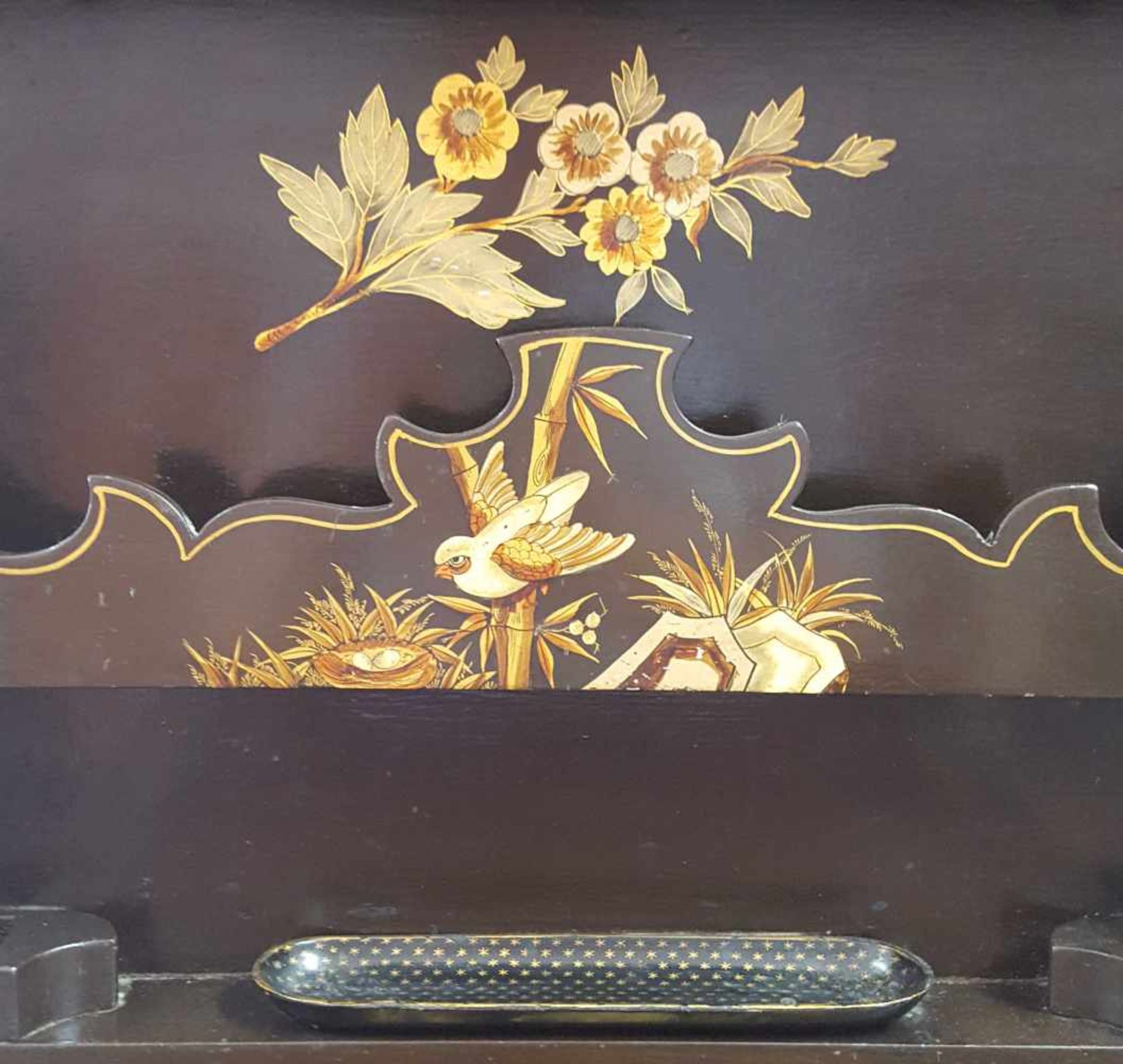 Secretary. Acquired in China before 1940. Lacquer painting. - Bild 8 aus 9