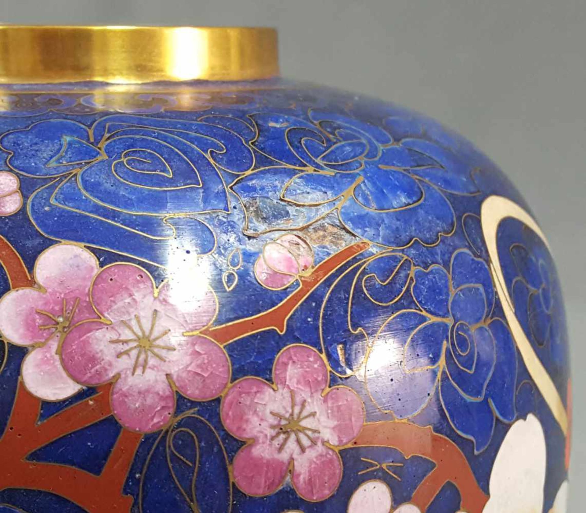 Cloisonne lidded vase with lotus flower. Ginger pot. - Image 8 of 9