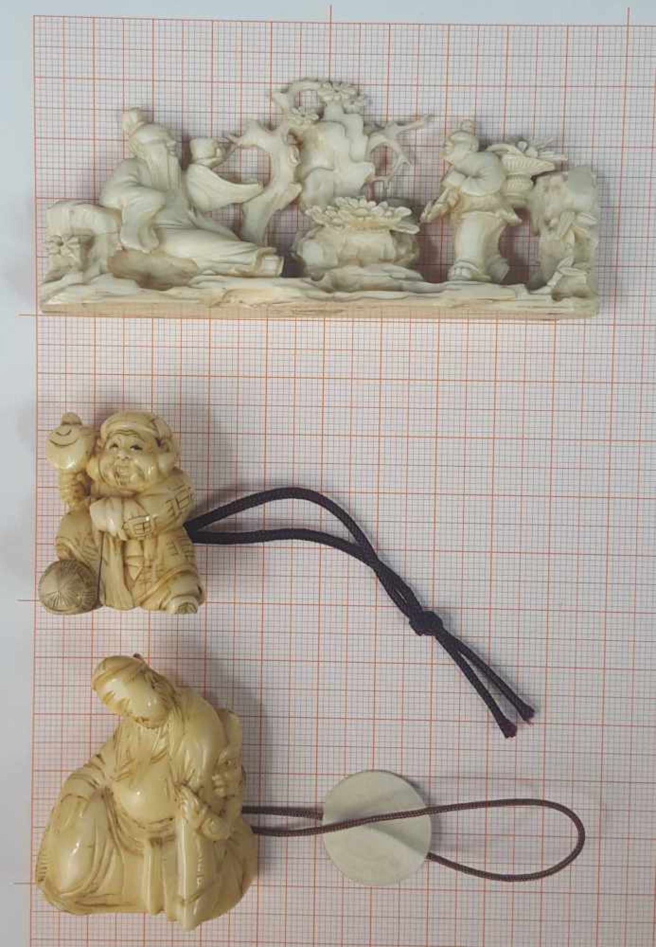 Three netsuke. Probably Japan, old. Up to 9 cm long. - Image 11 of 11