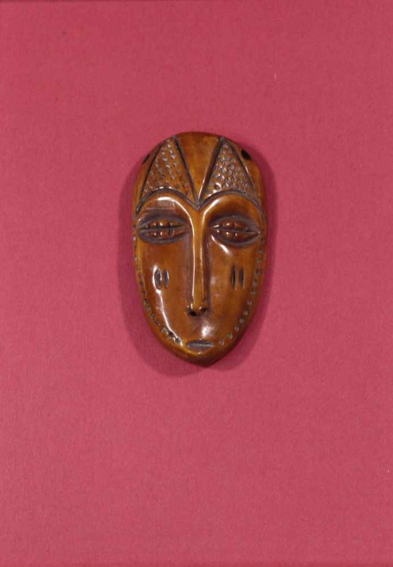 3 miniature masks. Up to 9 cm. - Image 4 of 5