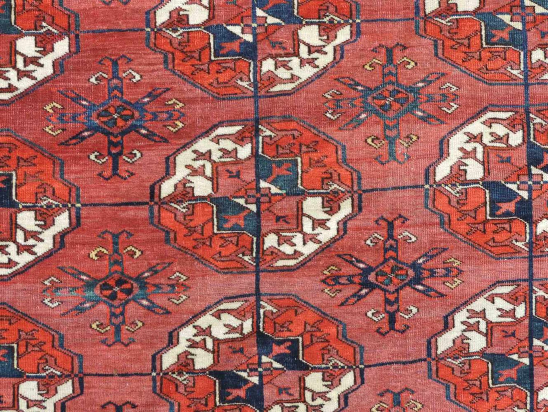Tekke main carpet. Turkmenistan. Antique. Mid 19th century. - Image 10 of 12