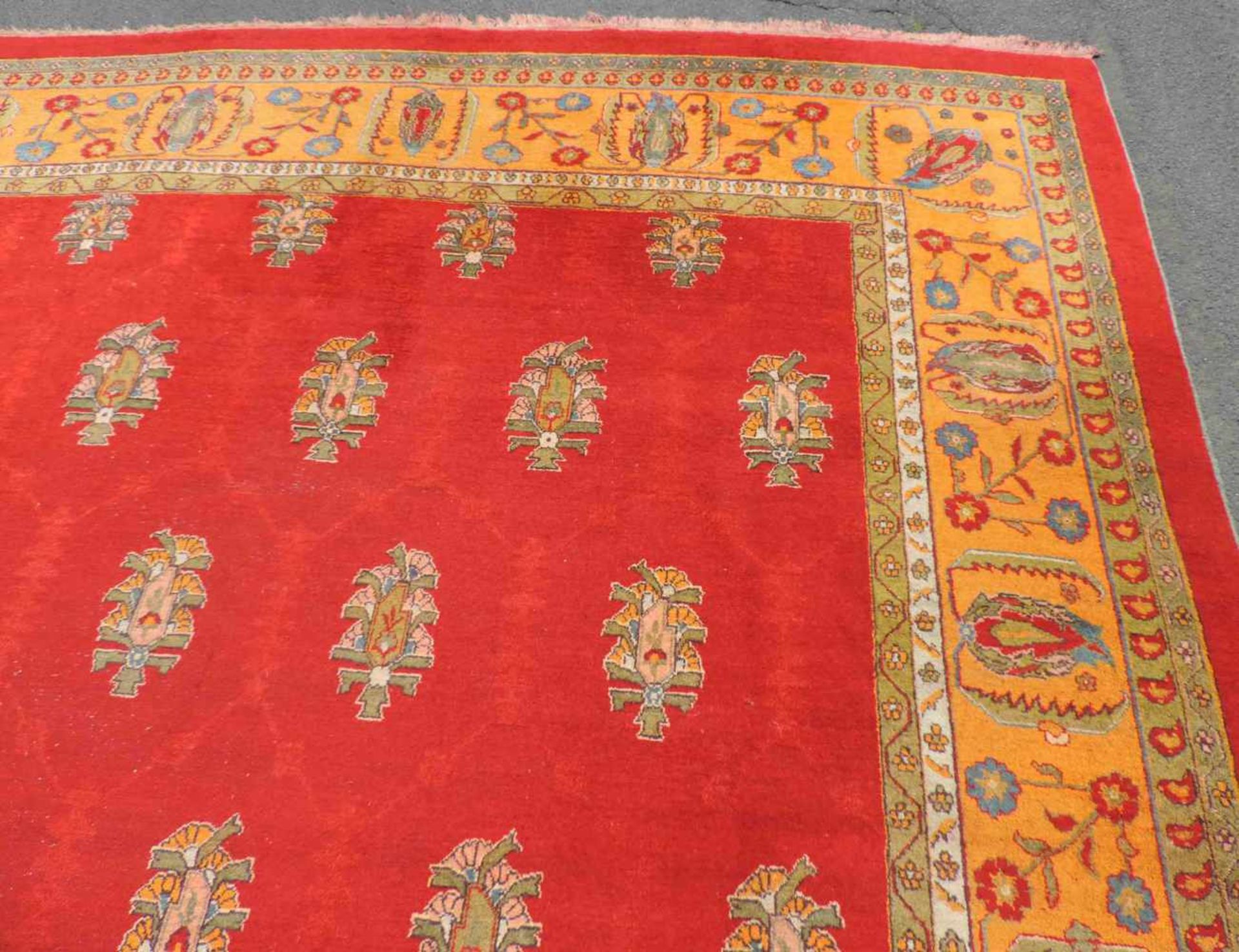 Mughal carpet. Deccani, India around 1800. - Image 6 of 10