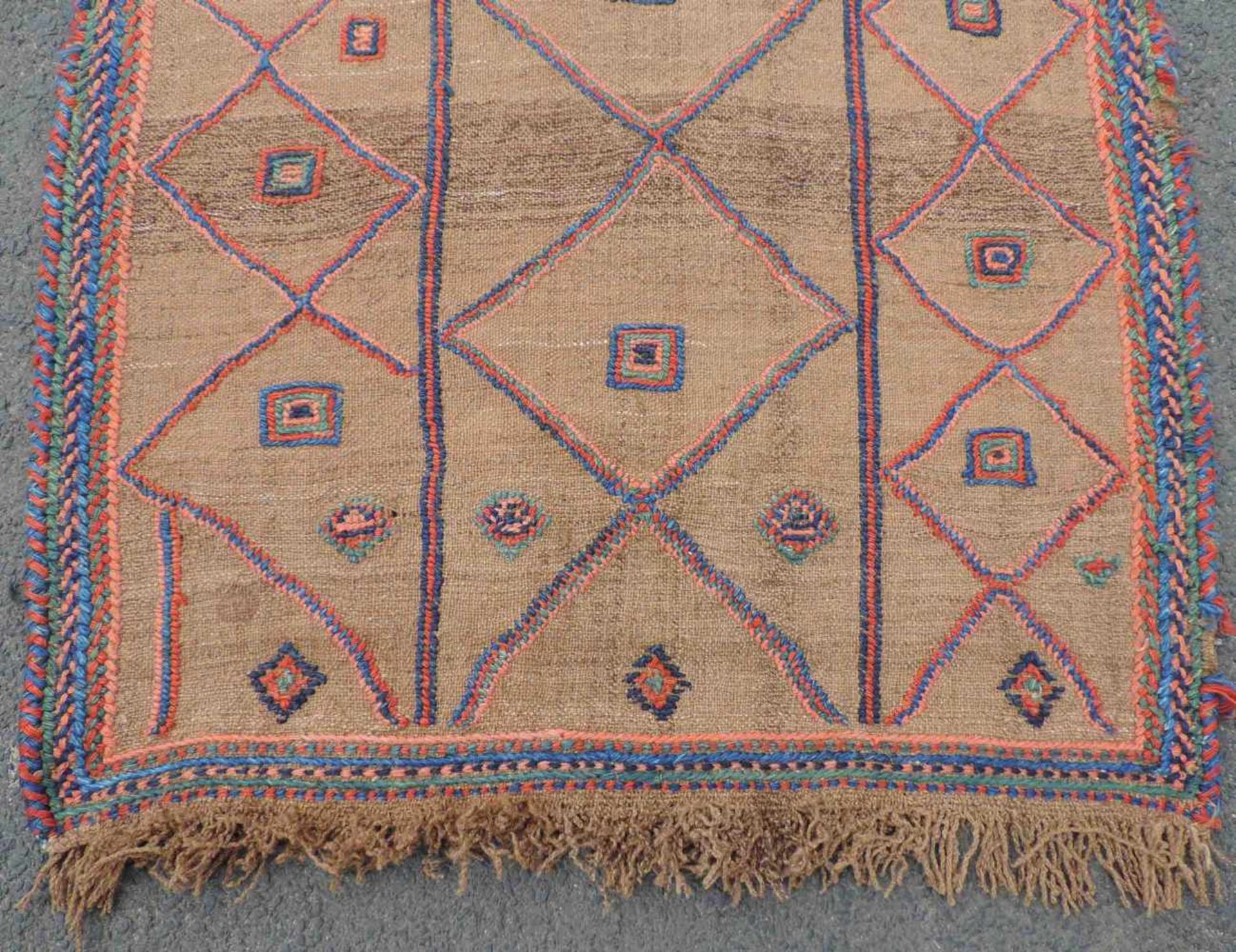 Turkoman kilim tribal carpet. Turkmenistan / Afghanistan. Antique, around 1900. - Bild 2 aus 4
