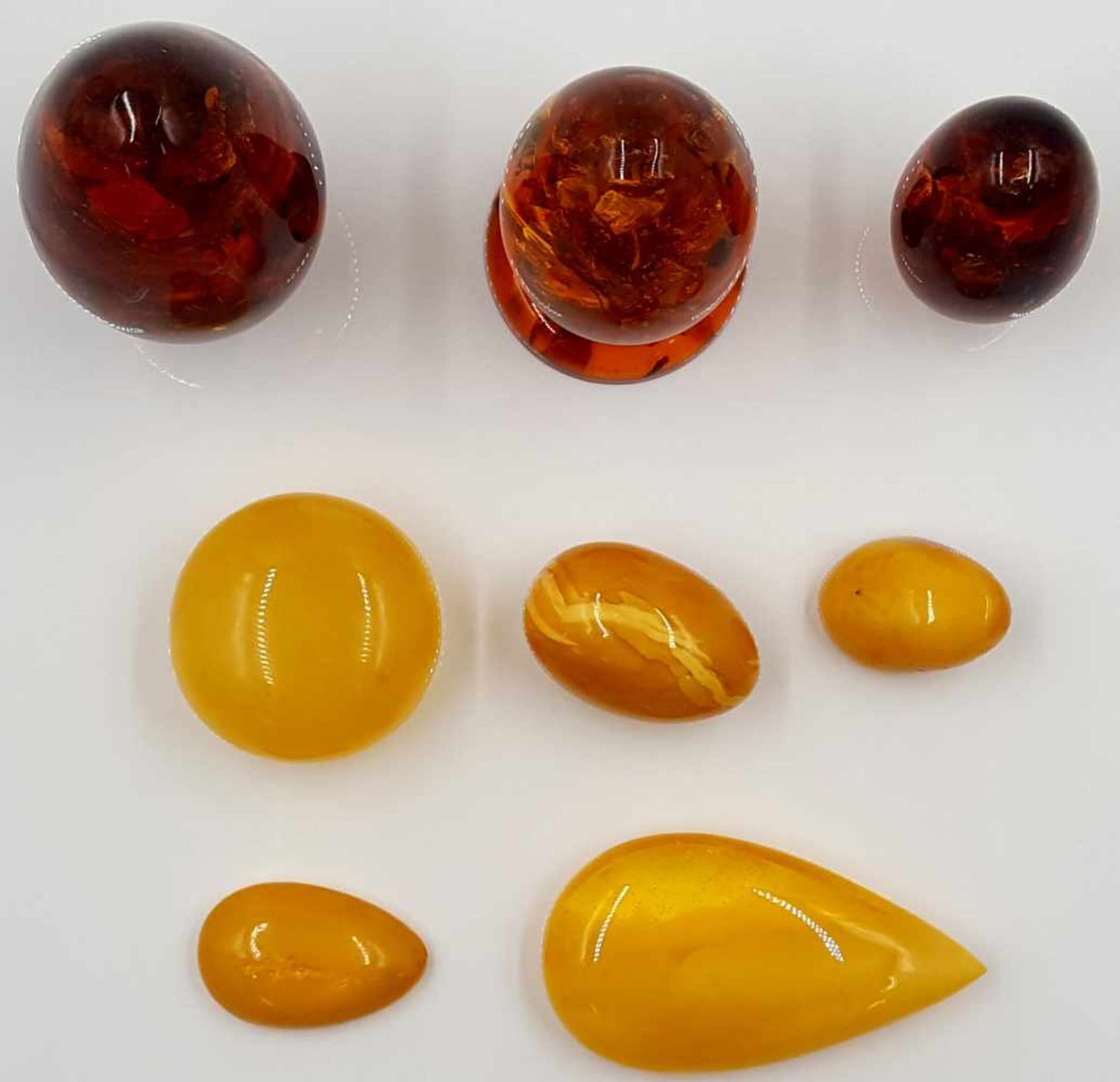 9 amber stones. Some butterscotch color. - Bild 2 aus 8