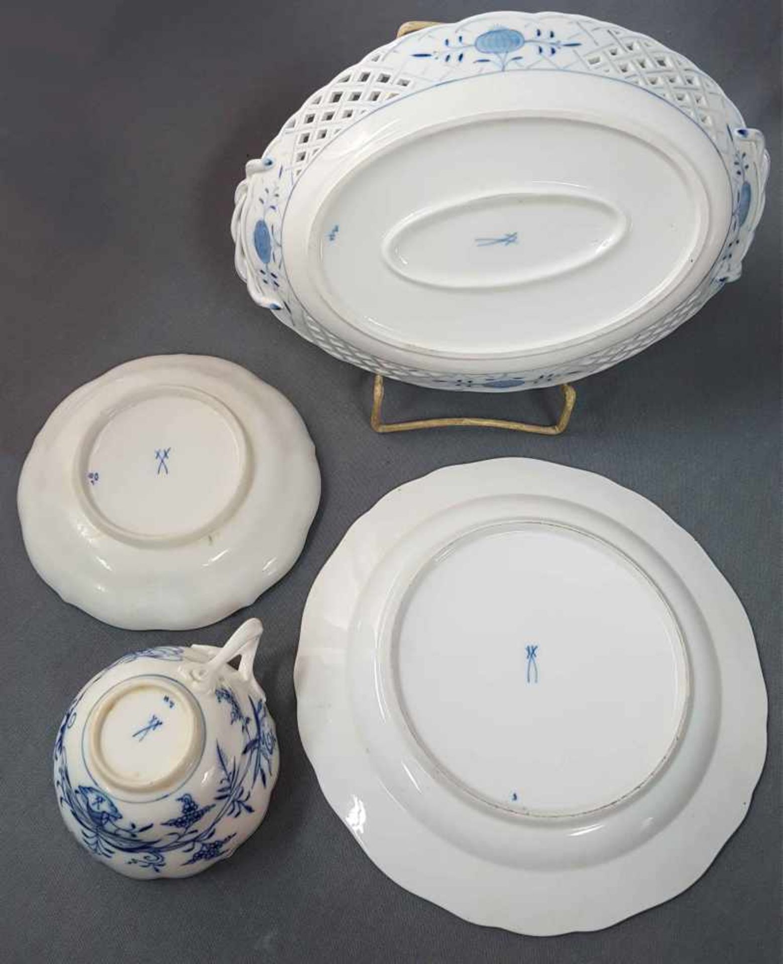 11 parts of Meissen porcelain. Up to 27 cm high. - Bild 11 aus 14