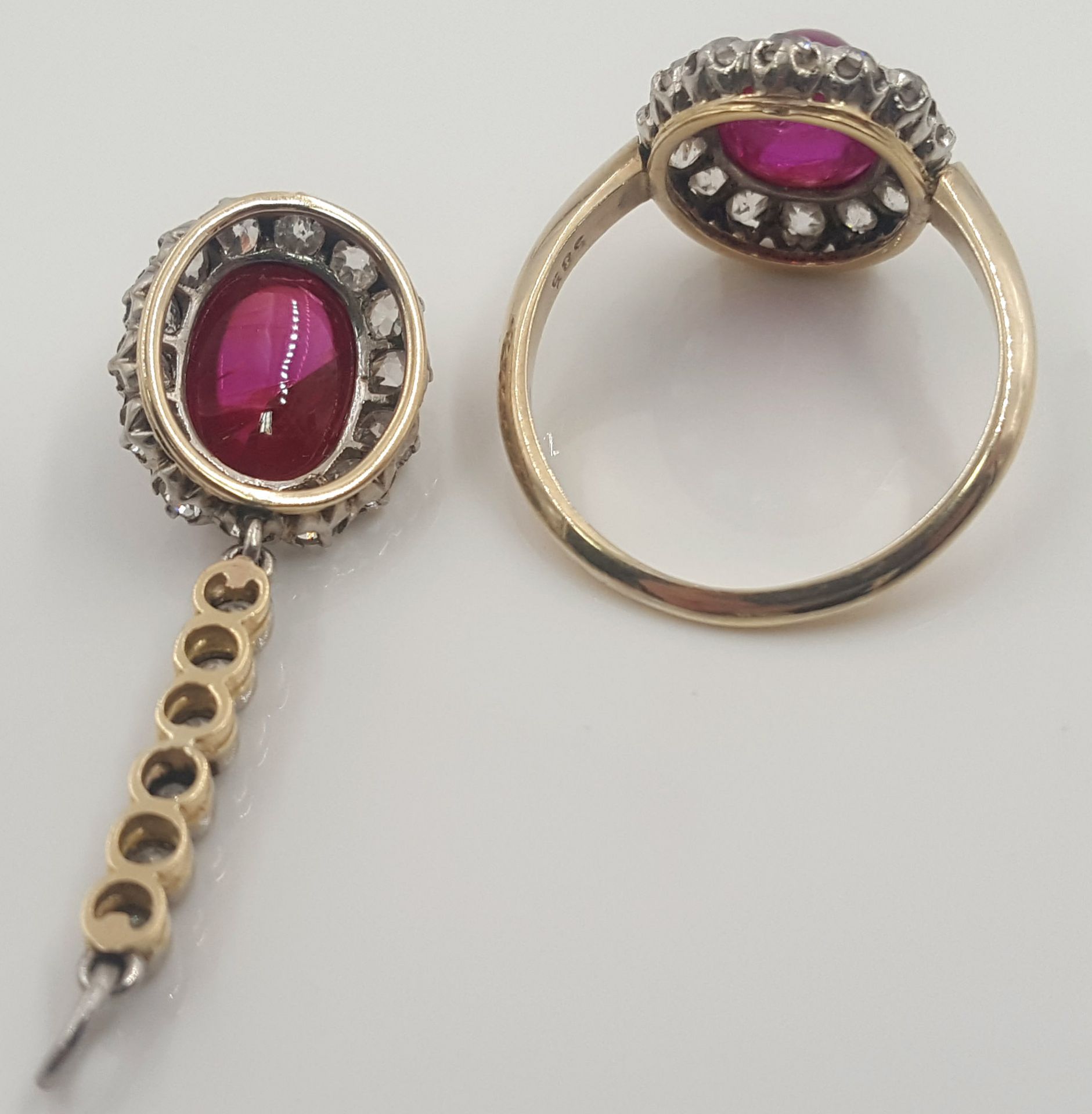 Set. Ring with ruby (Burma) and 14 diamonds. - Bild 3 aus 13