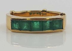 Ring, yellow gold 585, set with 5 princess cut emeralds.