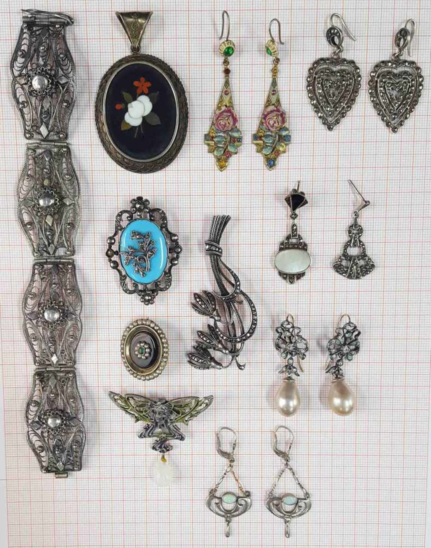 Jewelry, mostly Art Nouveau and Art Deco. Partly silver. - Bild 10 aus 18