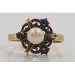 Ring, yellow gold 585, with pearl.