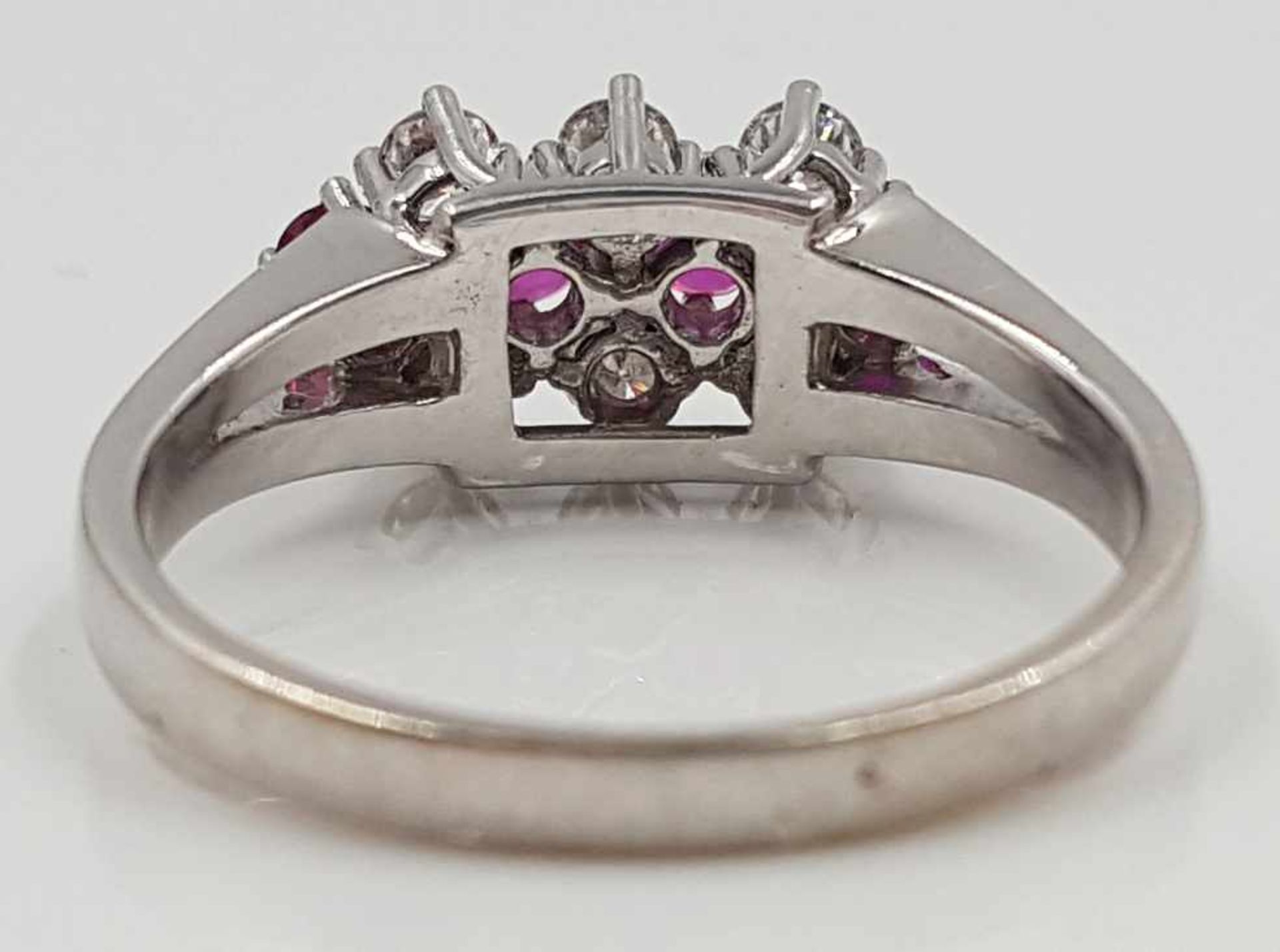 585 white gold ring, with 6 diamonds and 4 rubies. - Image 2 of 6