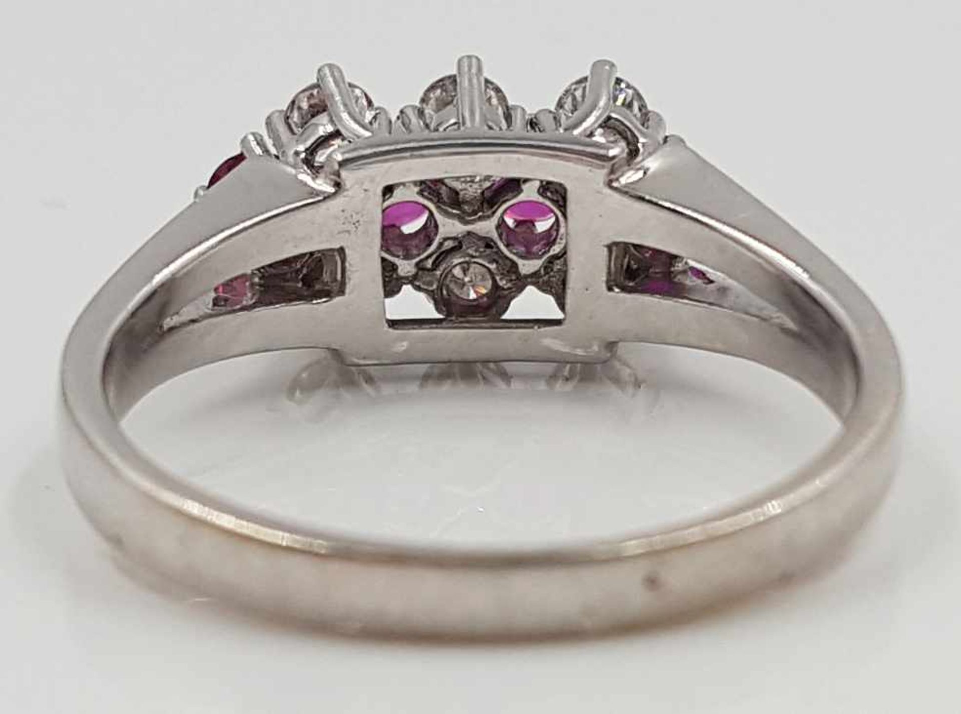 585 white gold ring, with 6 diamonds and 4 rubies. - Bild 2 aus 6