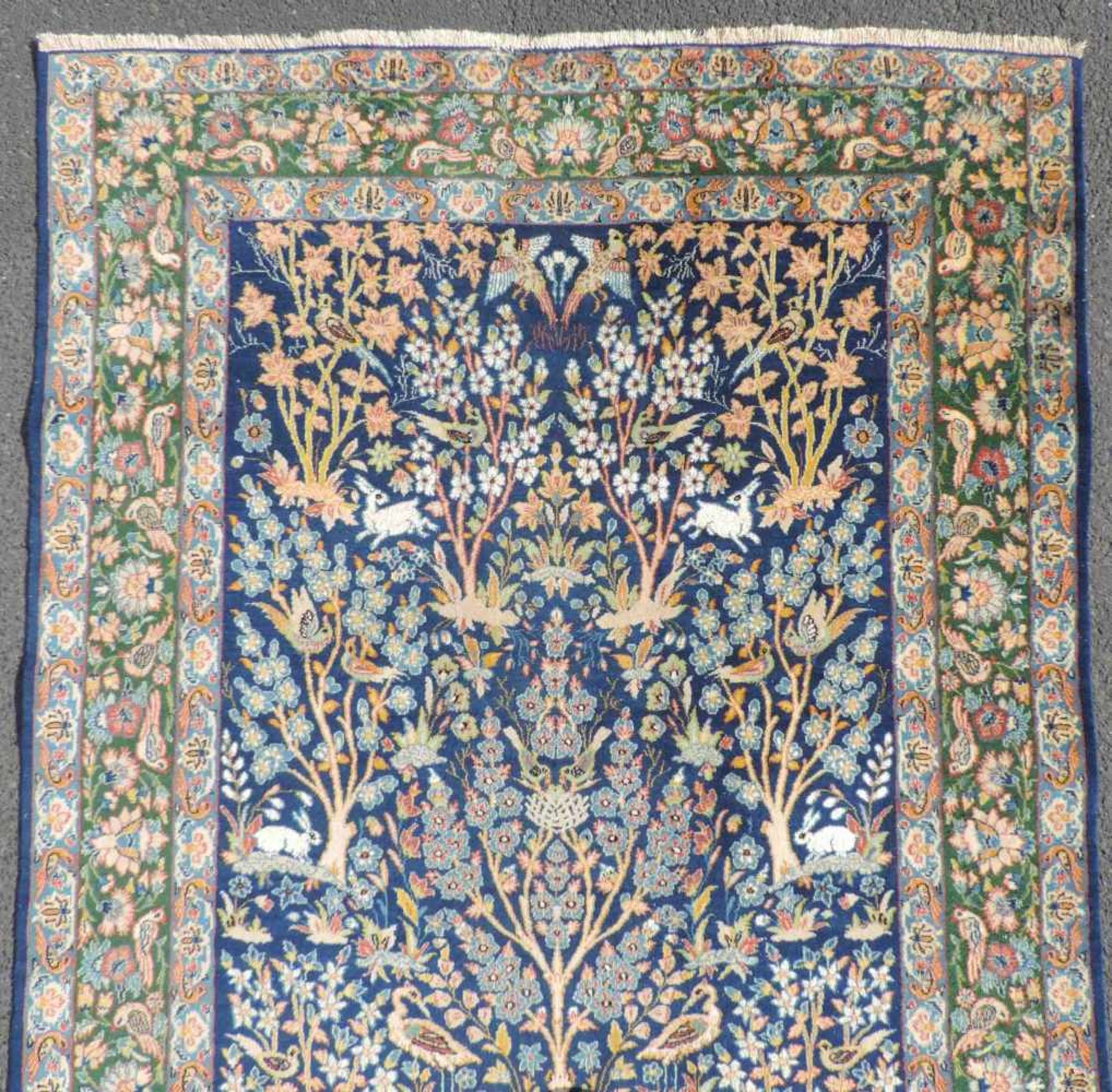 Isfahan Rug. Very fine knotting. - Image 3 of 4