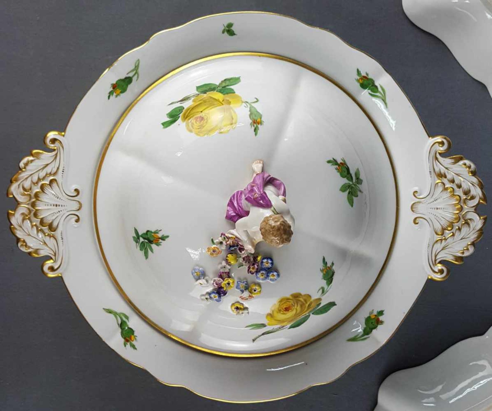 Dining service Meissen porcelain, yellow rose with gold rim. - Image 3 of 18