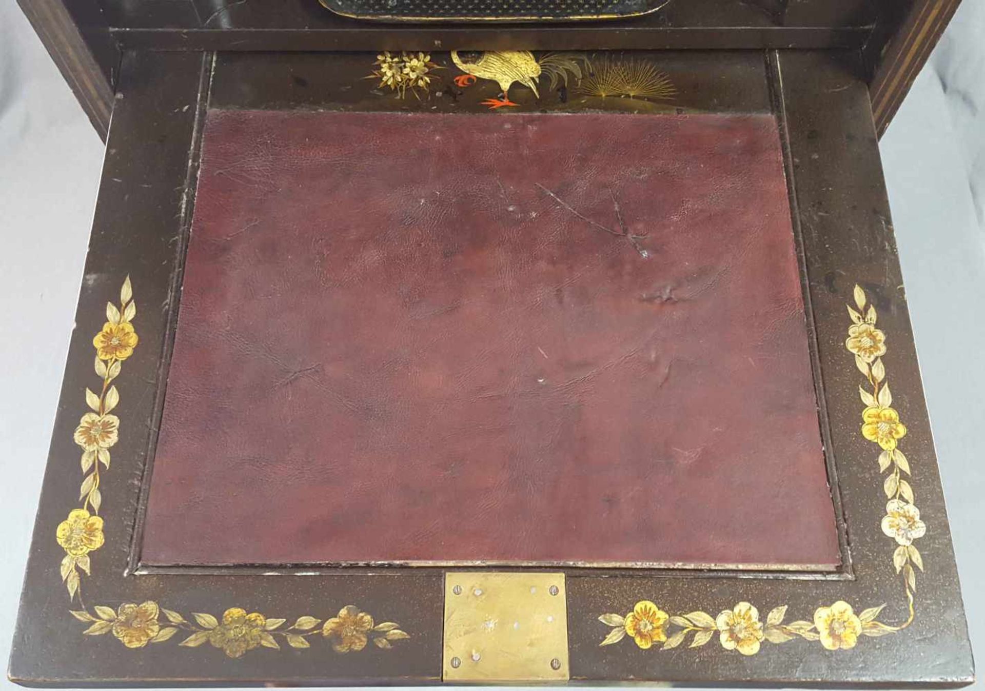 Secretary. Acquired in China before 1940. Lacquer painting. - Bild 7 aus 9