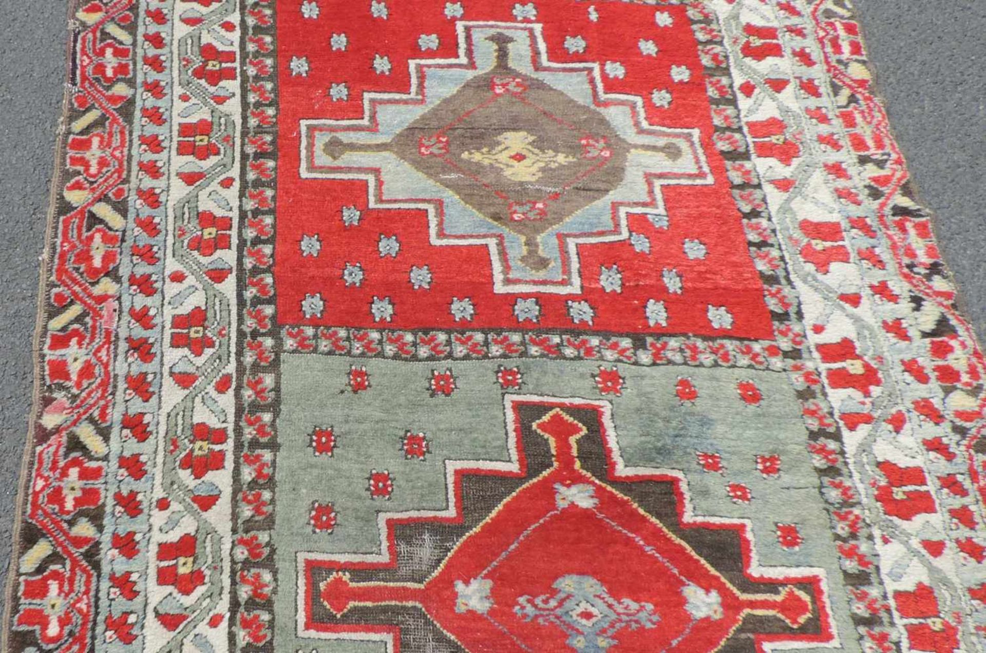Yürük Gallery Oriental rug. Turkey. Antique, around 1880.<b - Image 4 of 8