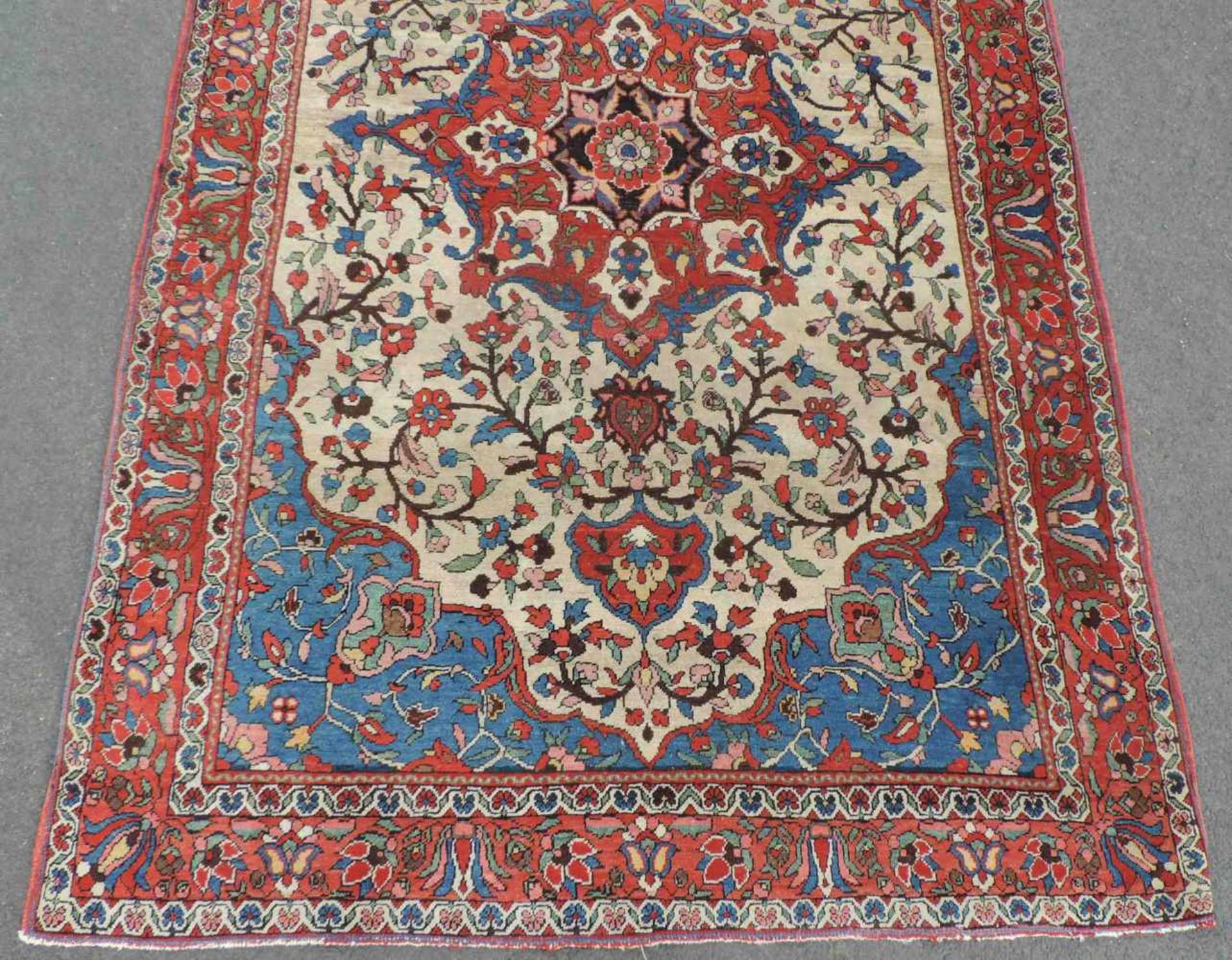 Bakhtiar Persian medallion carpet. Iran. Old, around 1930. - Image 2 of 6