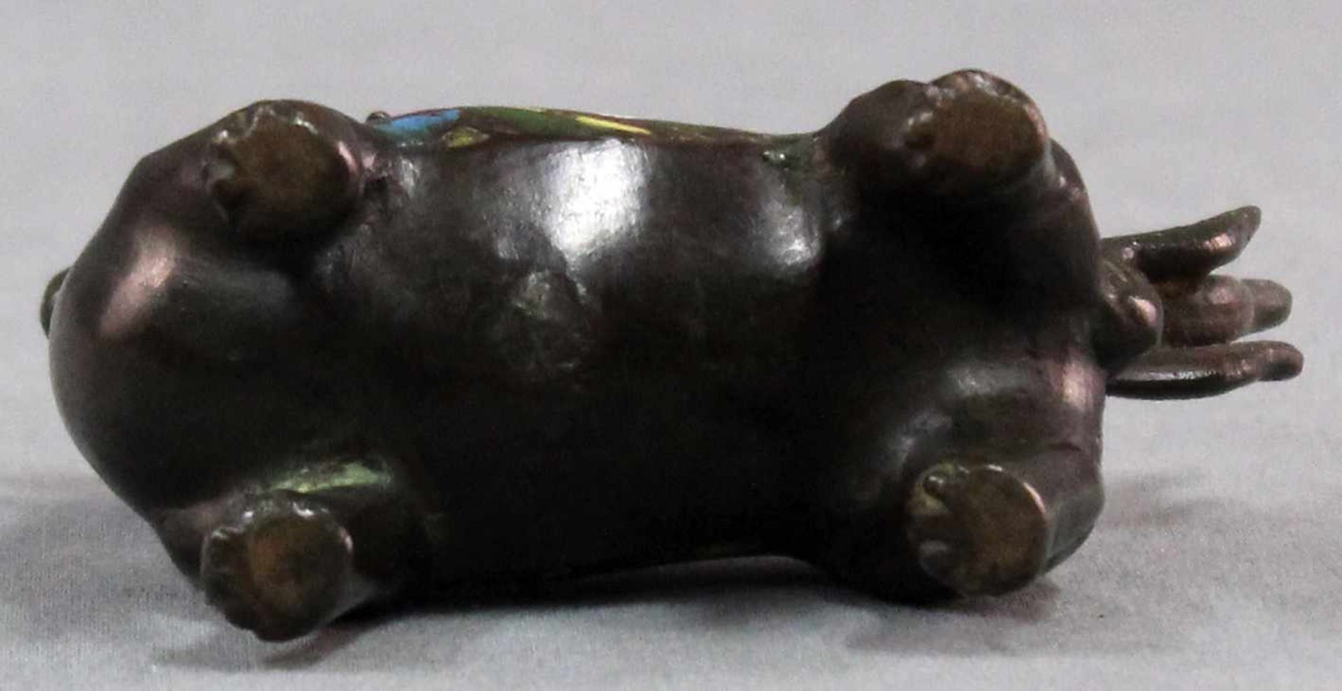 Bronze dog with cloisonne. Proably China old. 10 cm long. - Image 7 of 7