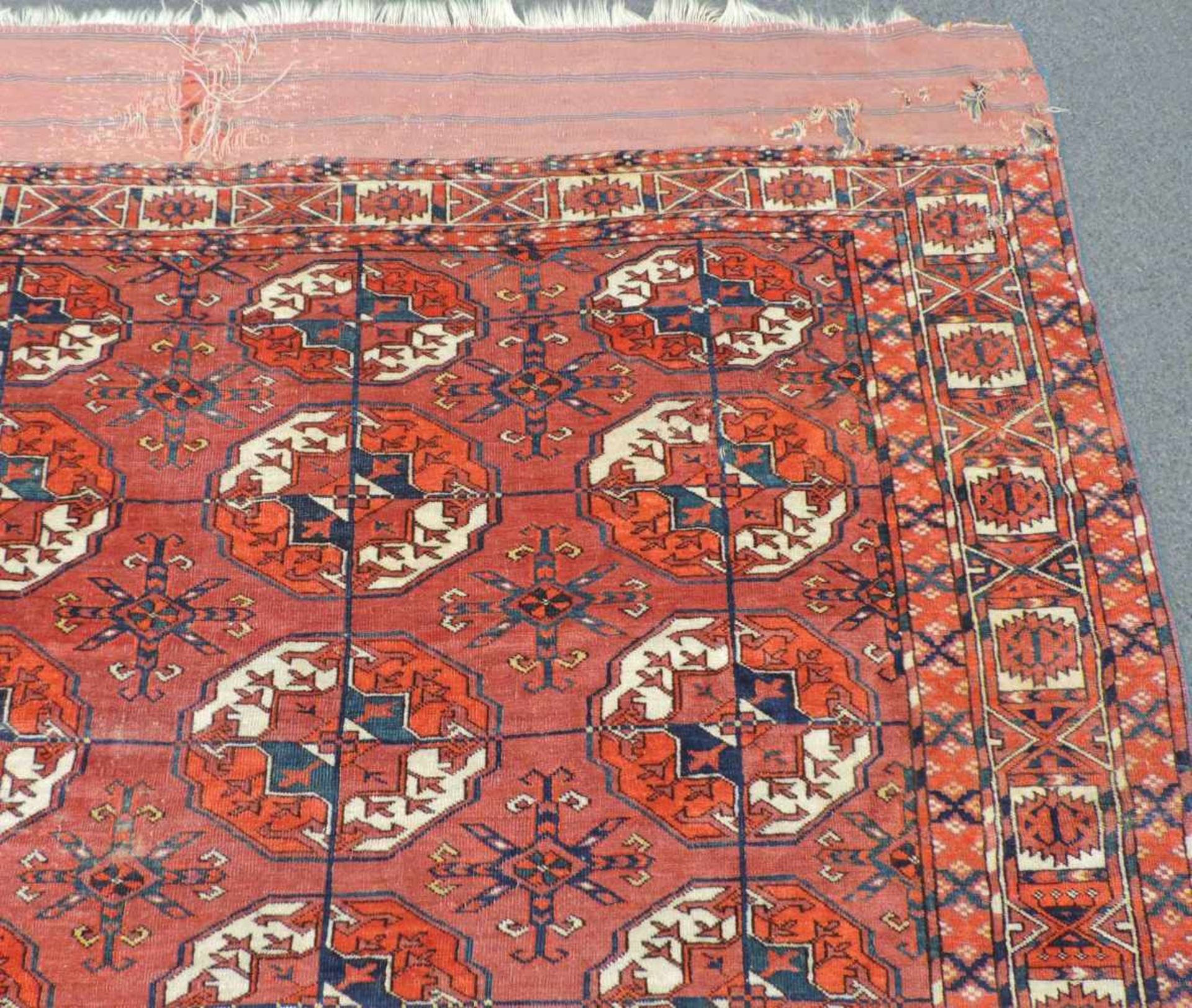 Tekke main carpet. Turkmenistan. Antique. Mid 19th century. - Image 8 of 12