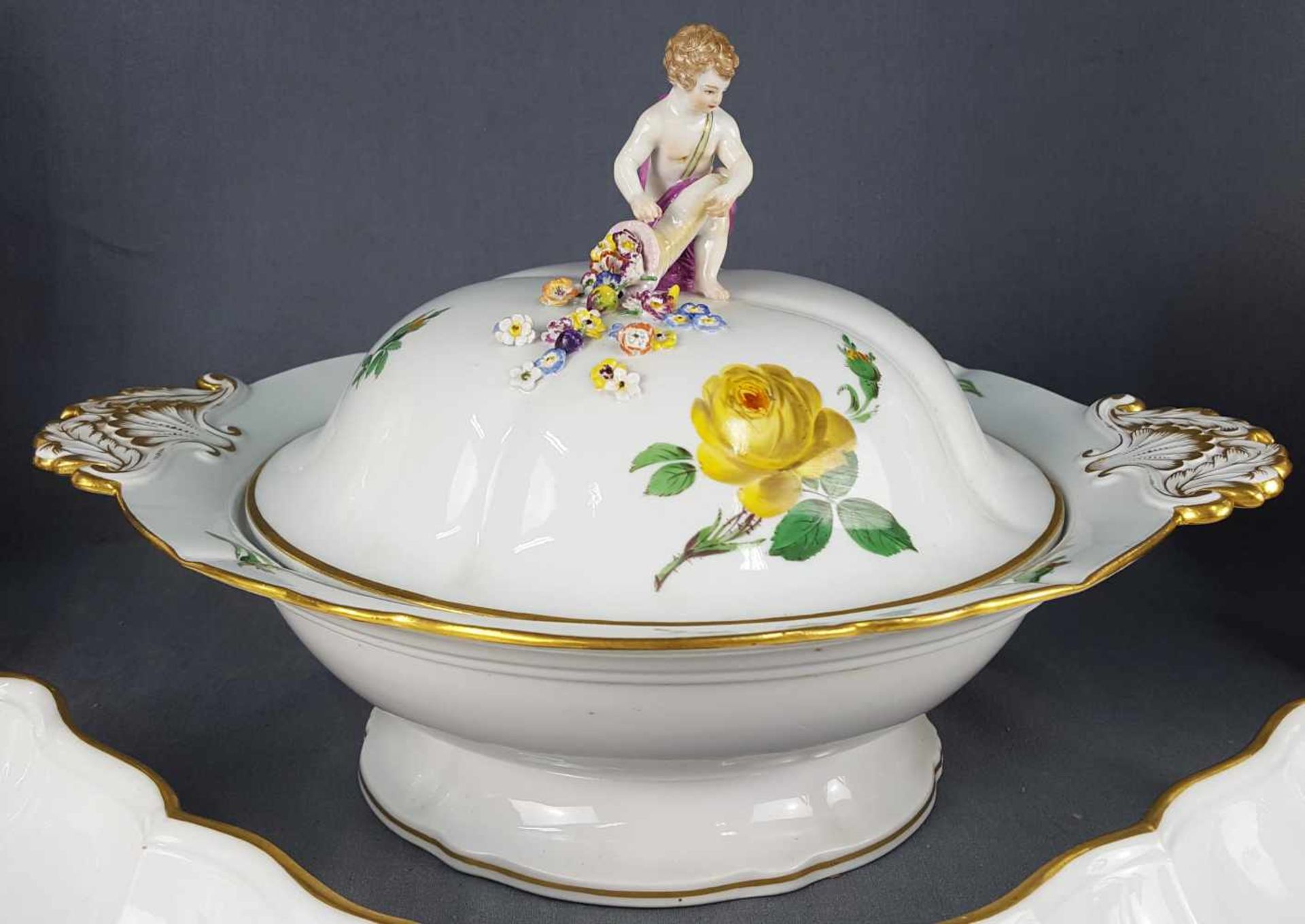 Dining service Meissen porcelain, yellow rose with gold rim. - Image 17 of 18