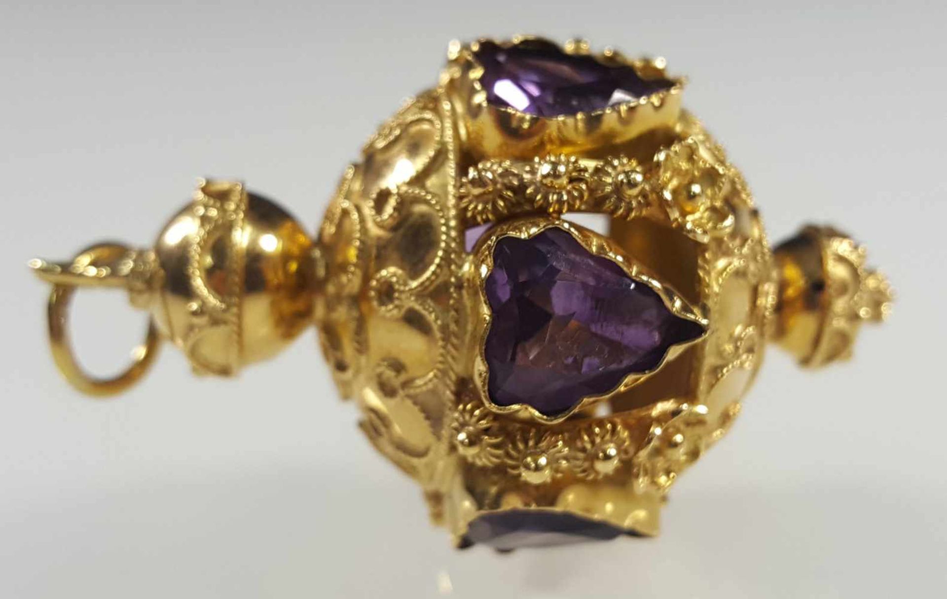 Pendant, 750 yellow gold, set with six amethysts. - Bild 4 aus 10