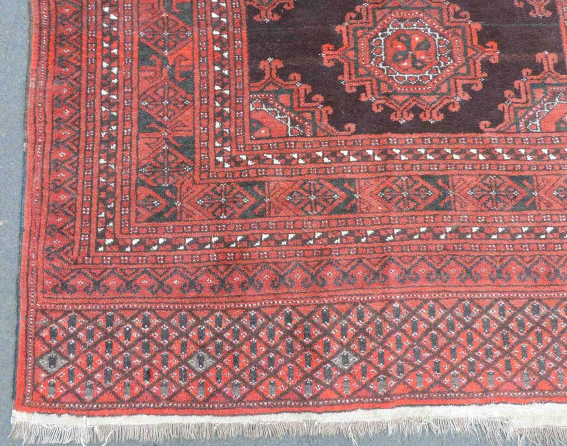 Saryk Penndeh Tribal Rug. Turkmenistan / Afghanistan. Old, around 1930. - Bild 5 aus 12