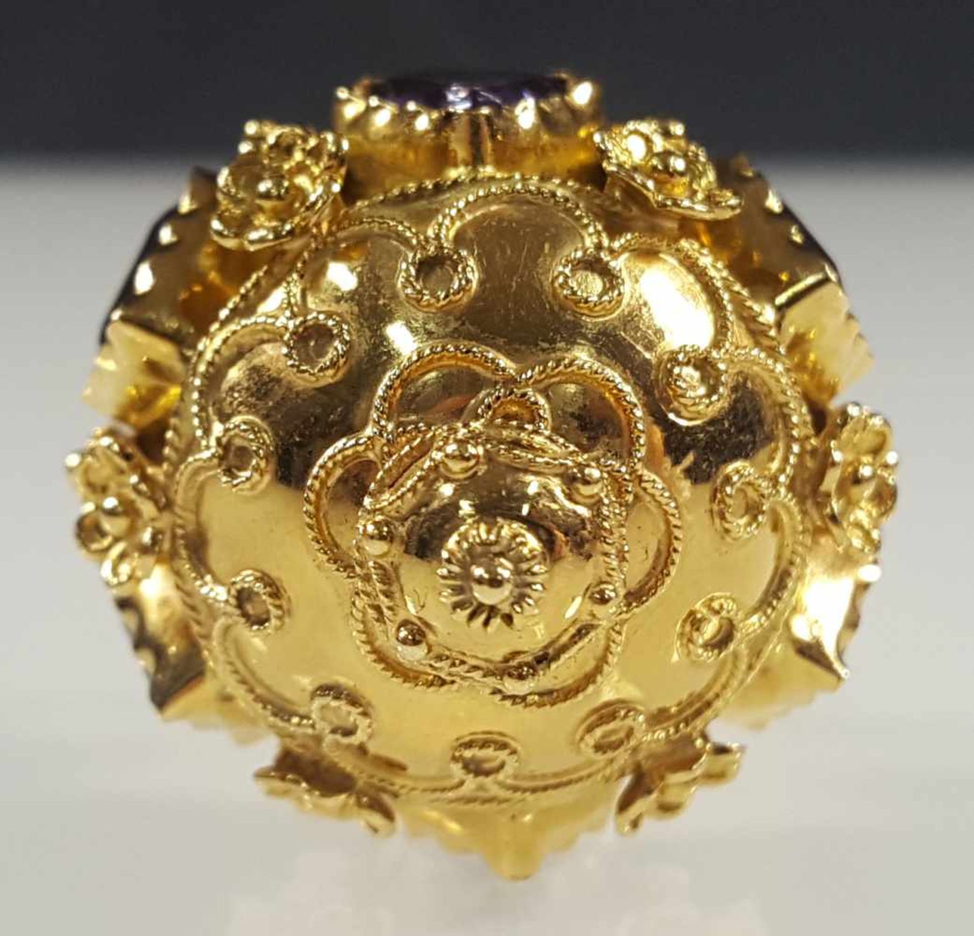 Pendant, 750 yellow gold, set with six amethysts. - Bild 5 aus 10