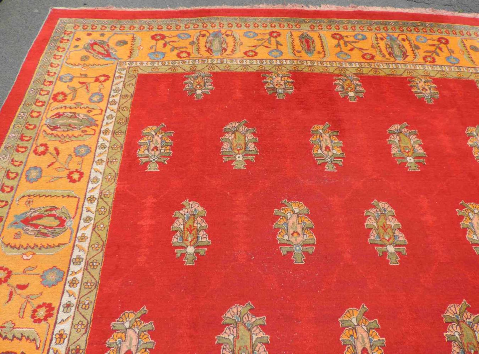 Mughal carpet. Deccani, India around 1800. - Image 7 of 10