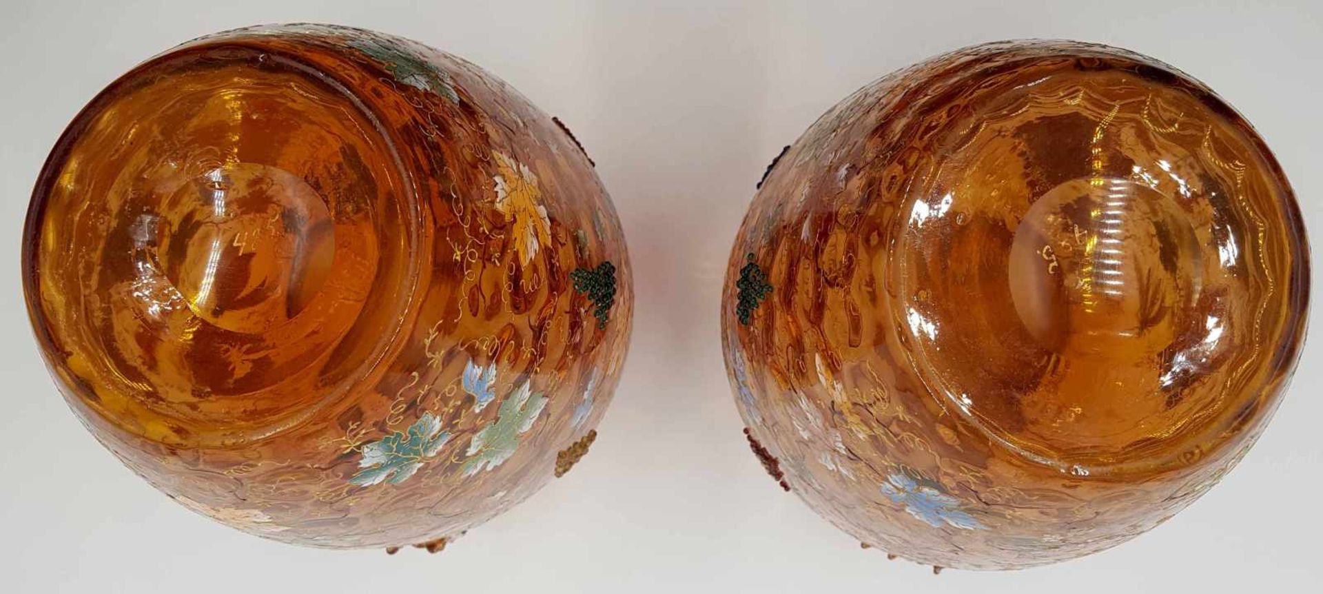 A pair of glass vases with enamel. Decor insects and wine. - Bild 8 aus 11