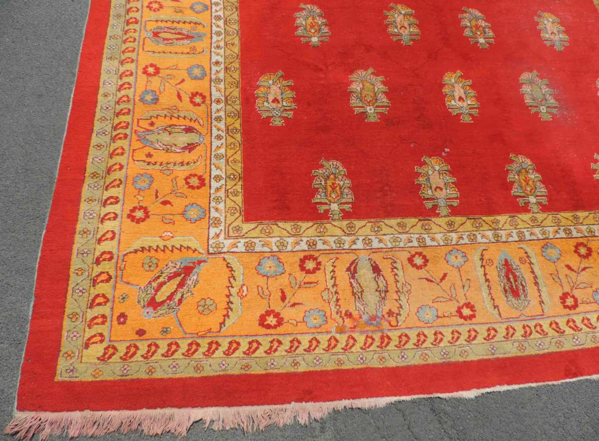 Mughal carpet. Deccani, India around 1800. - Image 3 of 10